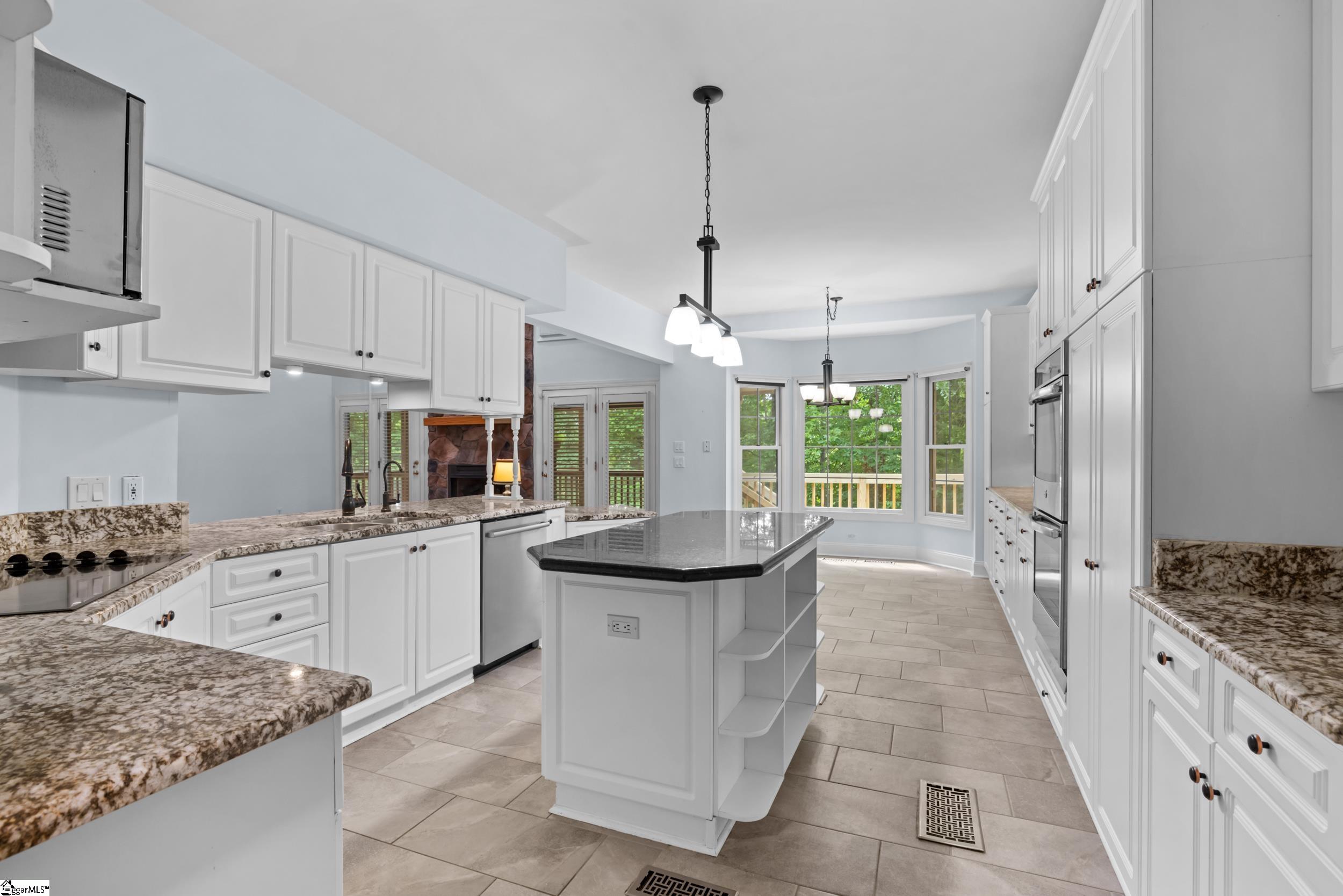 480 Pin Du Lac Drive Central, SC 29630