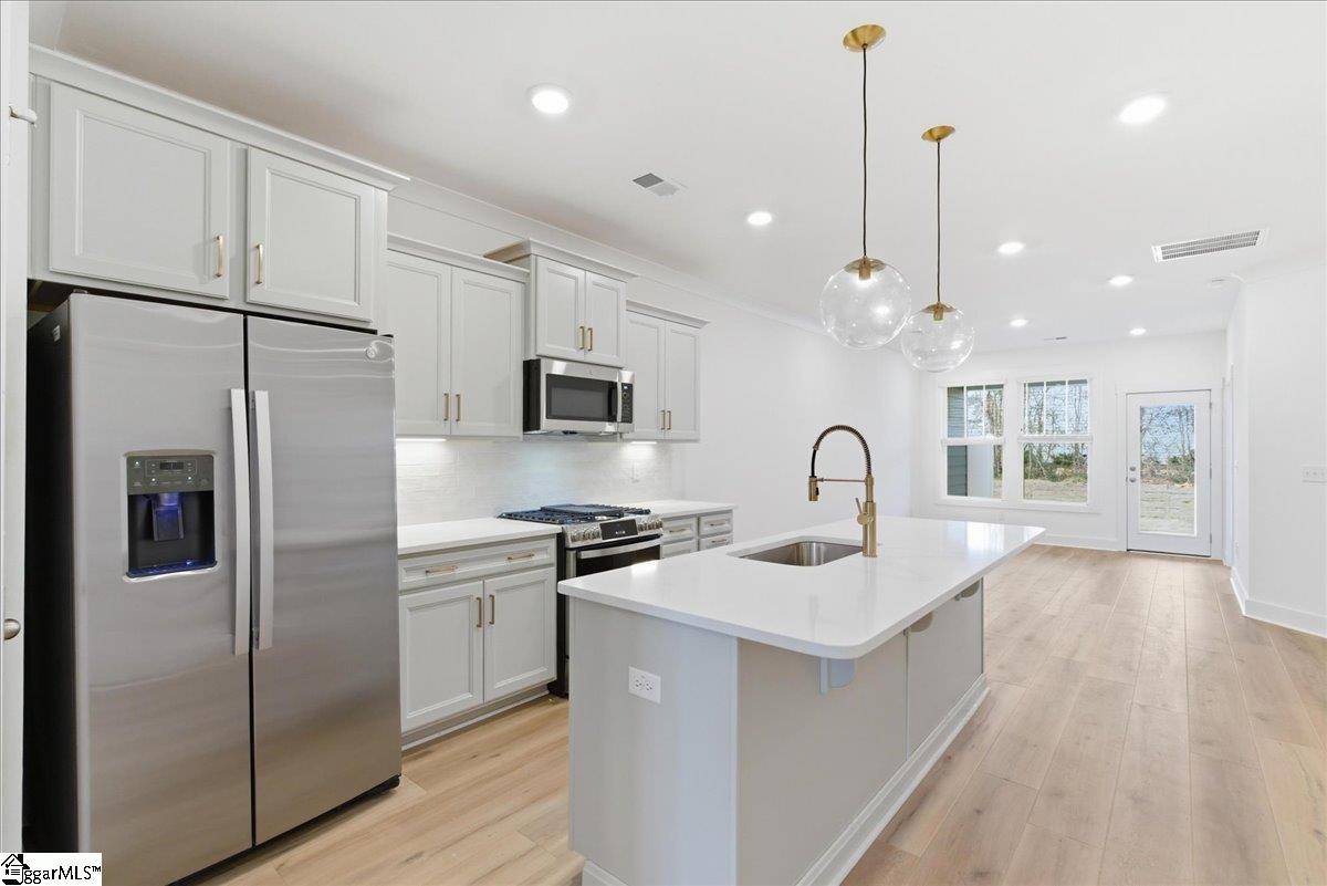 13 Thurlow Court Greenville, SC 29615