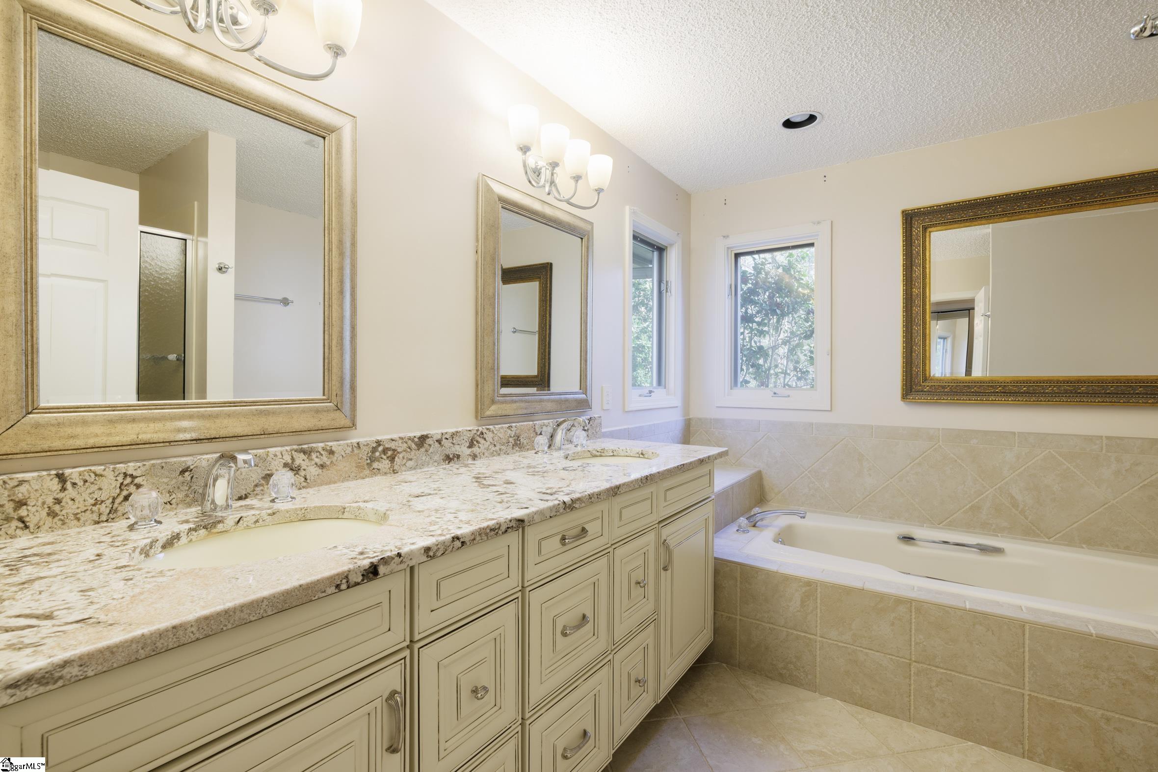 47 Gulf Stream Lane Salem, SC 29676