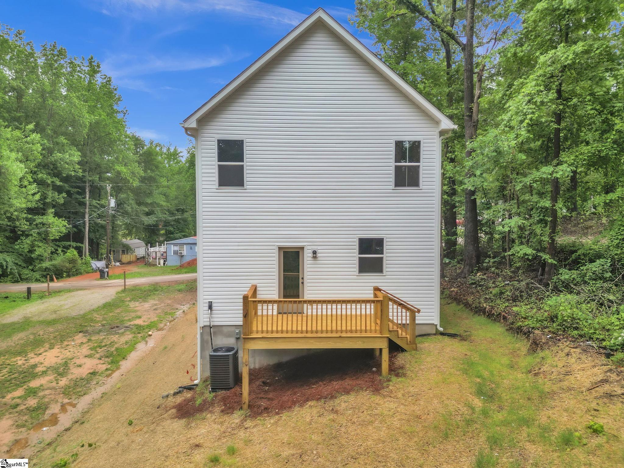302 Satterfield Drive Greenville, SC 29611