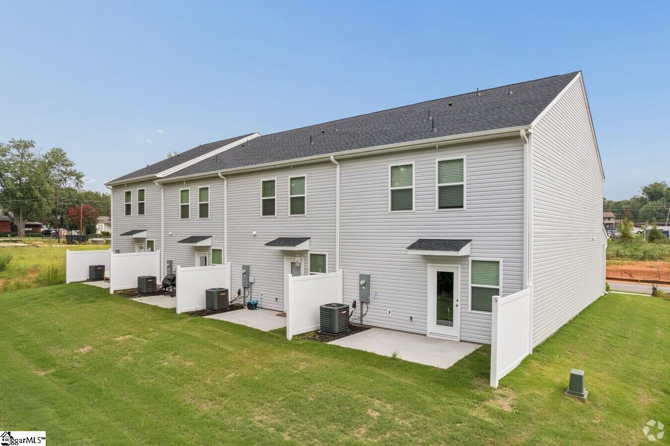 Photo 4 of Condo for sale at 8 Stoneview Wy, Taylors, SC 29687 | MLS# 1592984 | Listing updated on 2026-09-15