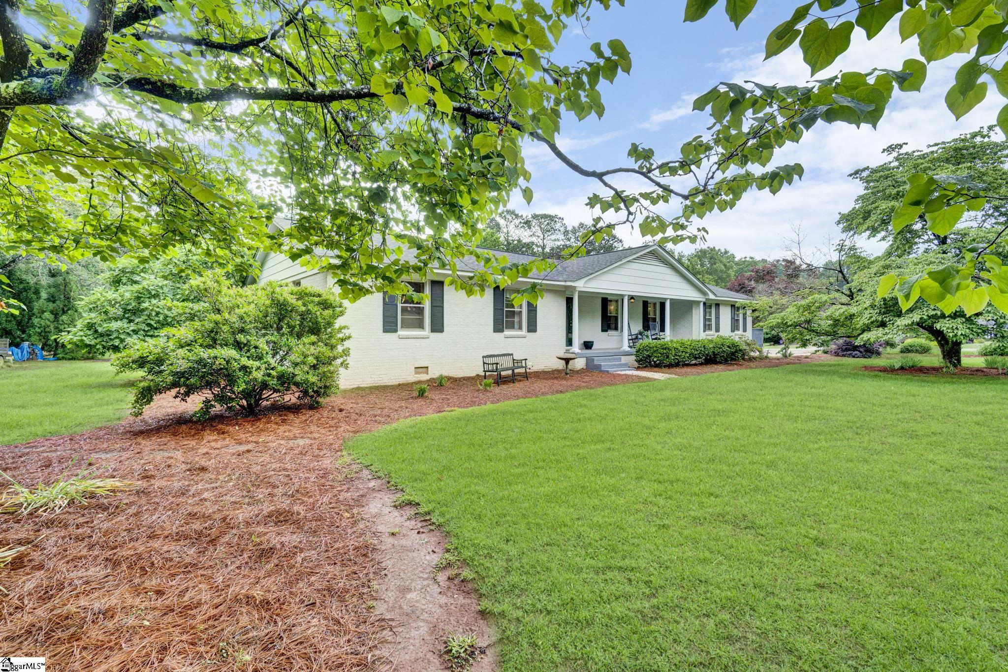 207 Fair Place Clinton, SC 29325