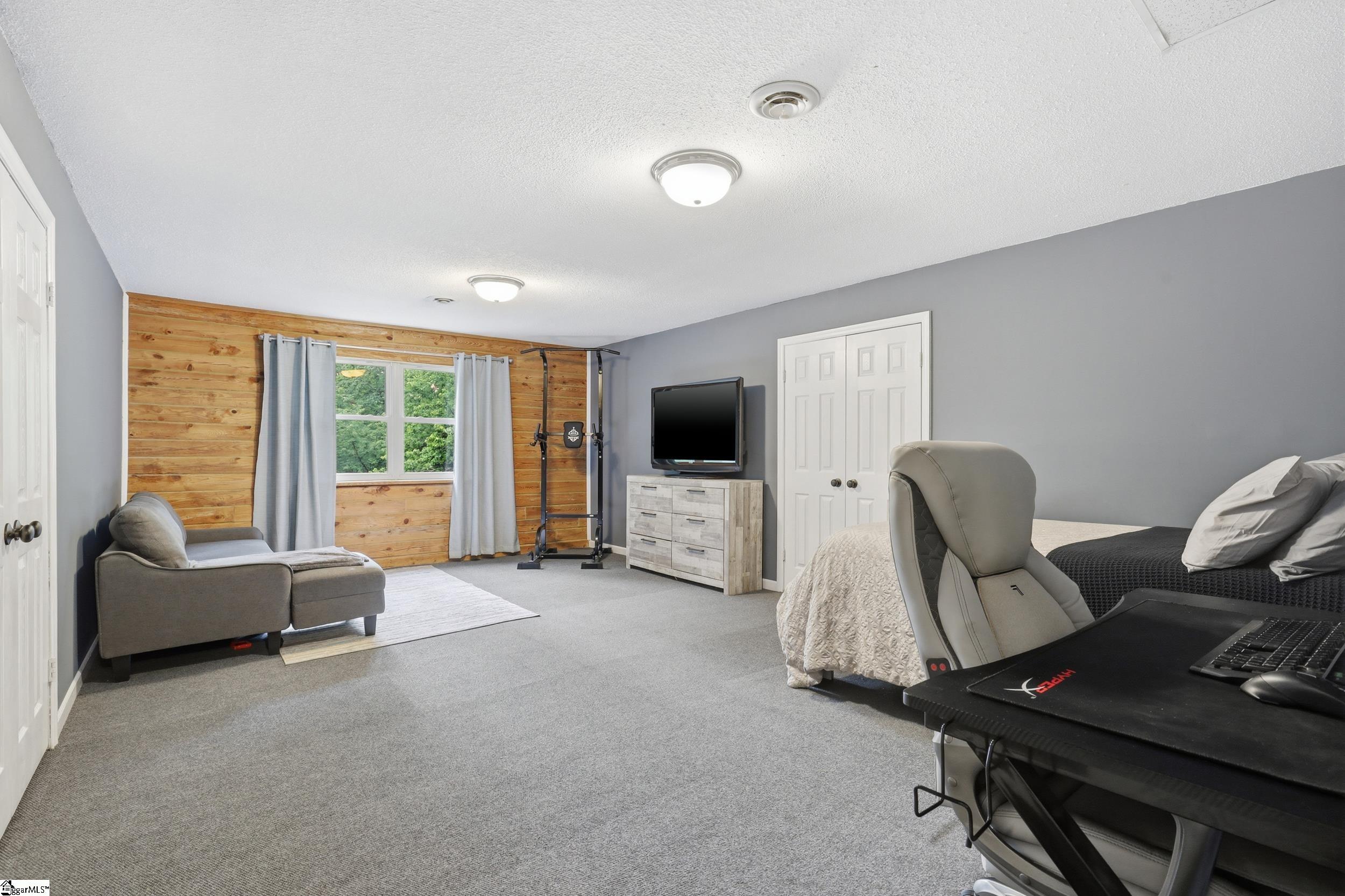 211 Narrow Way Travelers Rest, SC 29690