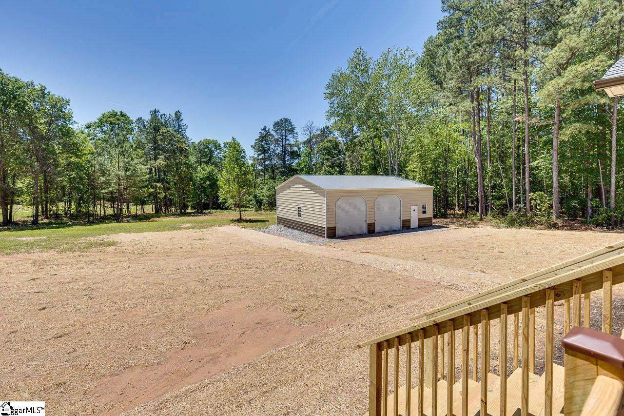 1041 Motlow School Road Campobello, SC 29322