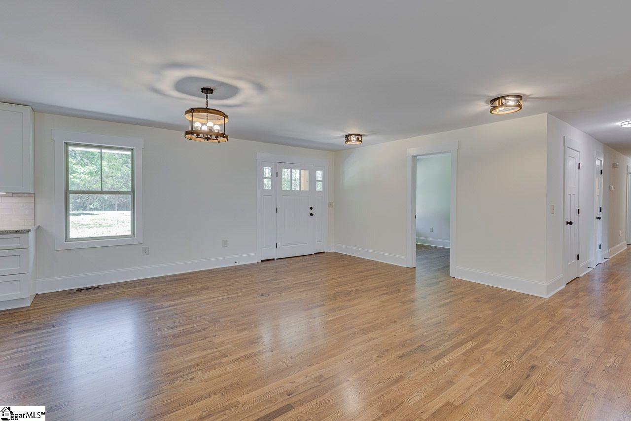 Photo 5 of Single family home for sale at 1041 Motlow School Rd, Campobello, SC 29322 | MLS# 1593199 | Listing updated on 2026-09-03