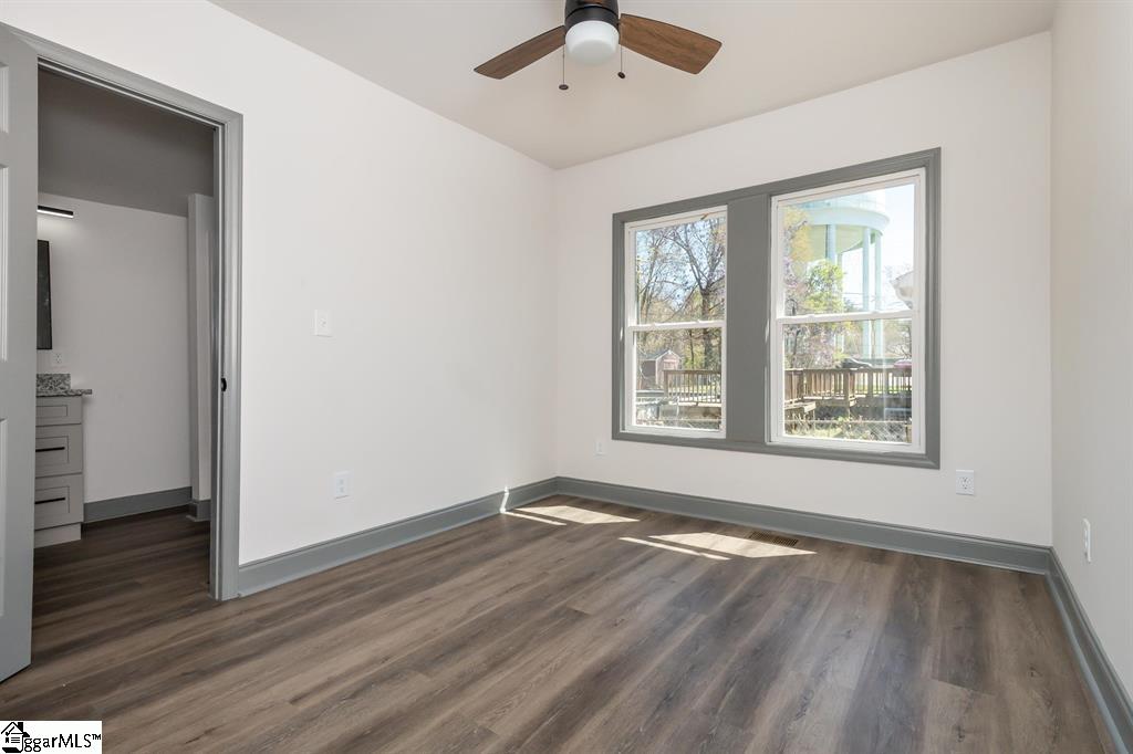 1208 W Main Street Laurens, SC 29360