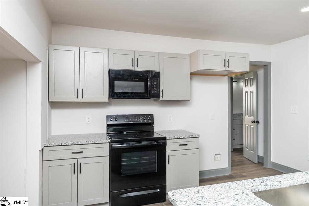 1208 W Main Street Laurens, SC 29360