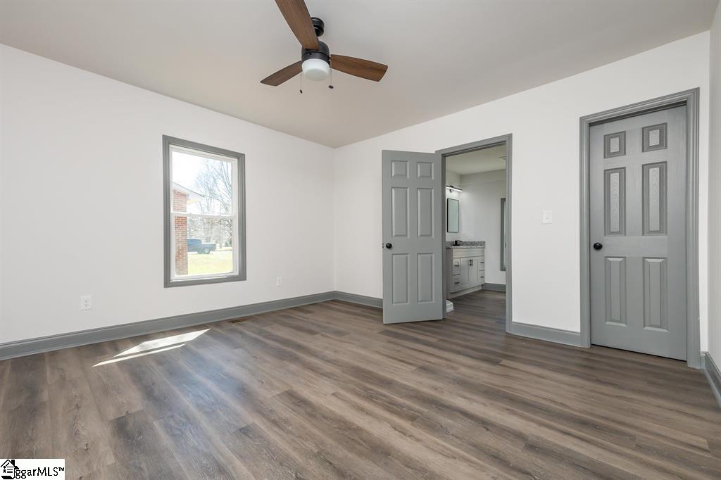 1208 W Main Street Laurens, SC 29360