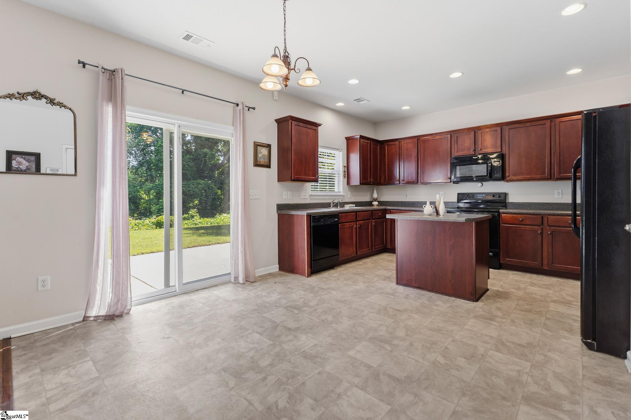 38 Golden Acre Court Simpsonville, SC 29681