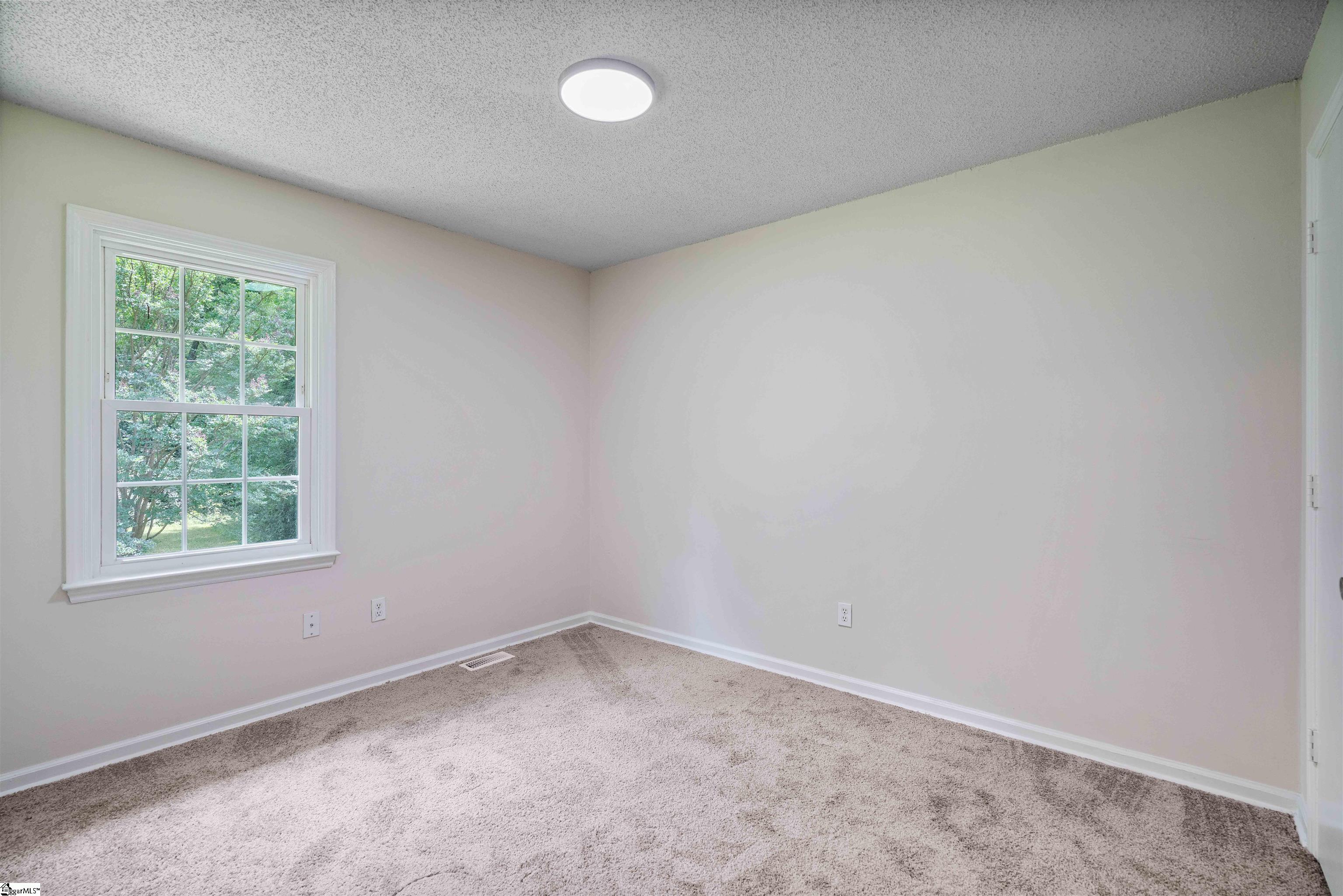 102 Pyle Court Spartanburg, SC 29306