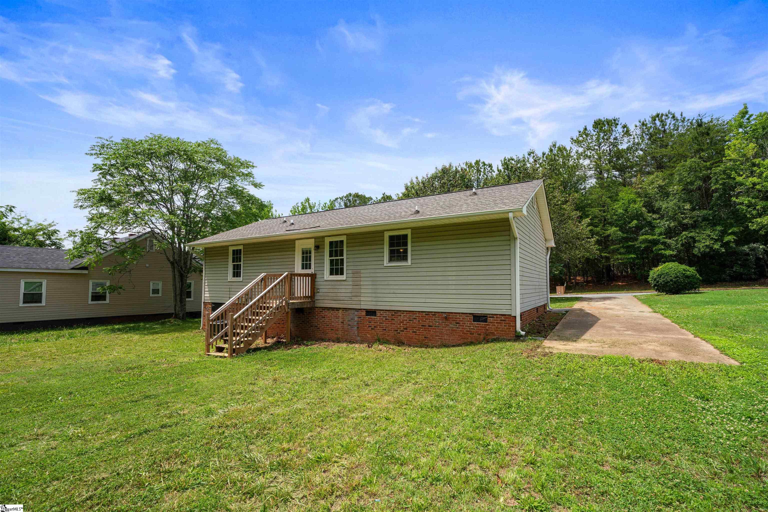 102 Pyle Court Spartanburg, SC 29306