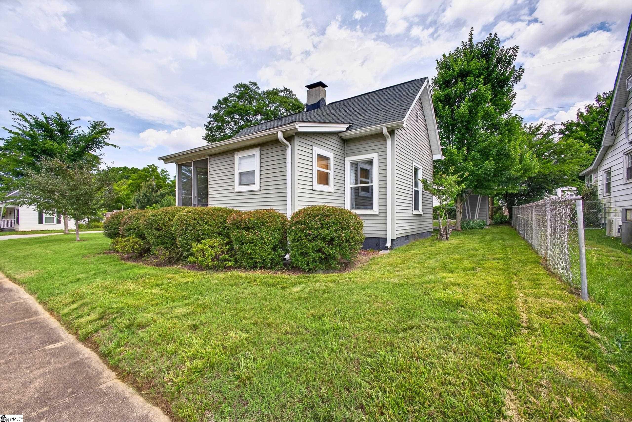 46 Hutchins Street Greenville, SC 29605