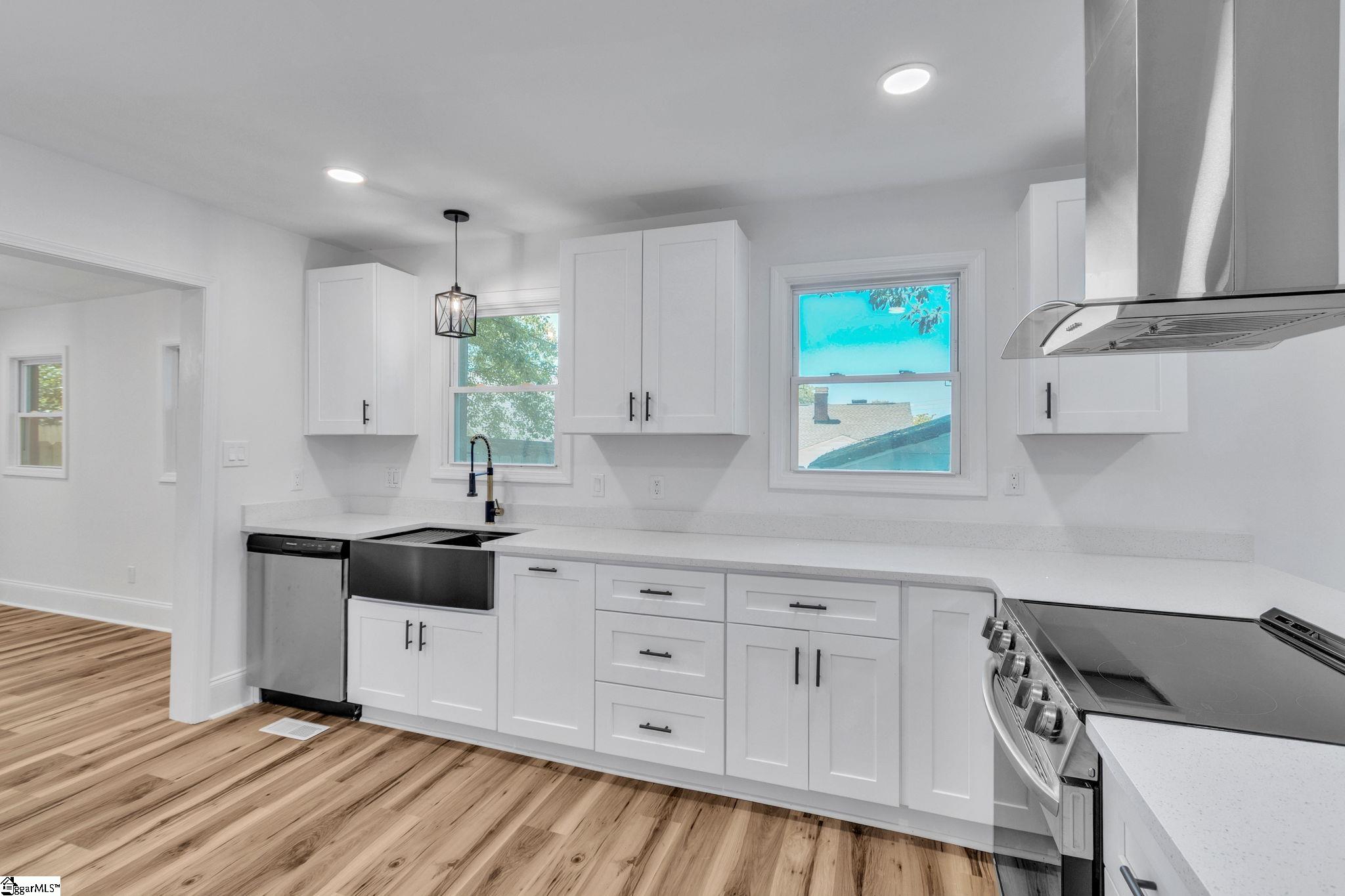 7 Hendricks Street Greenville, SC 29607