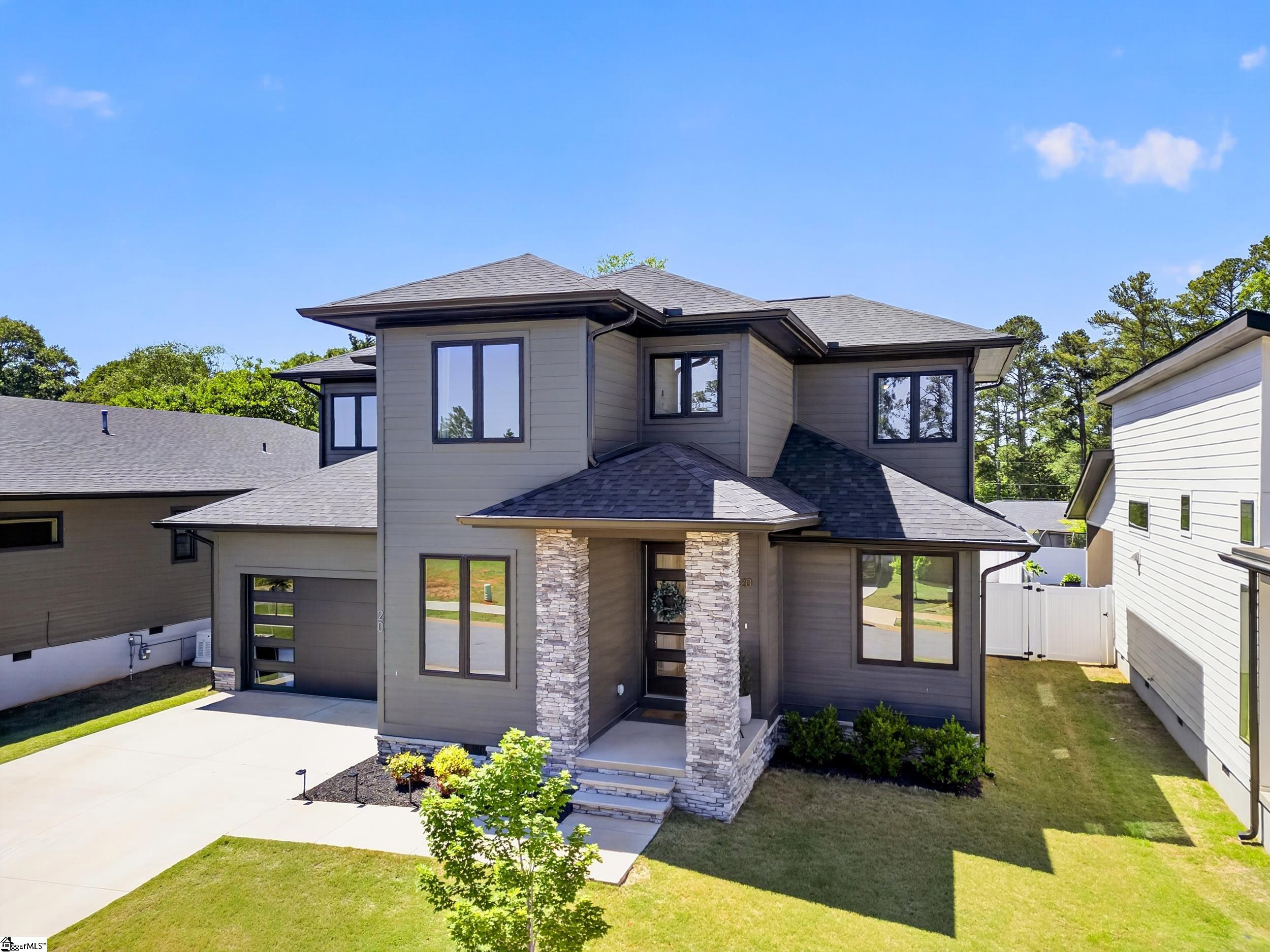 20 Village Crest Drive Greenville, SC 29607