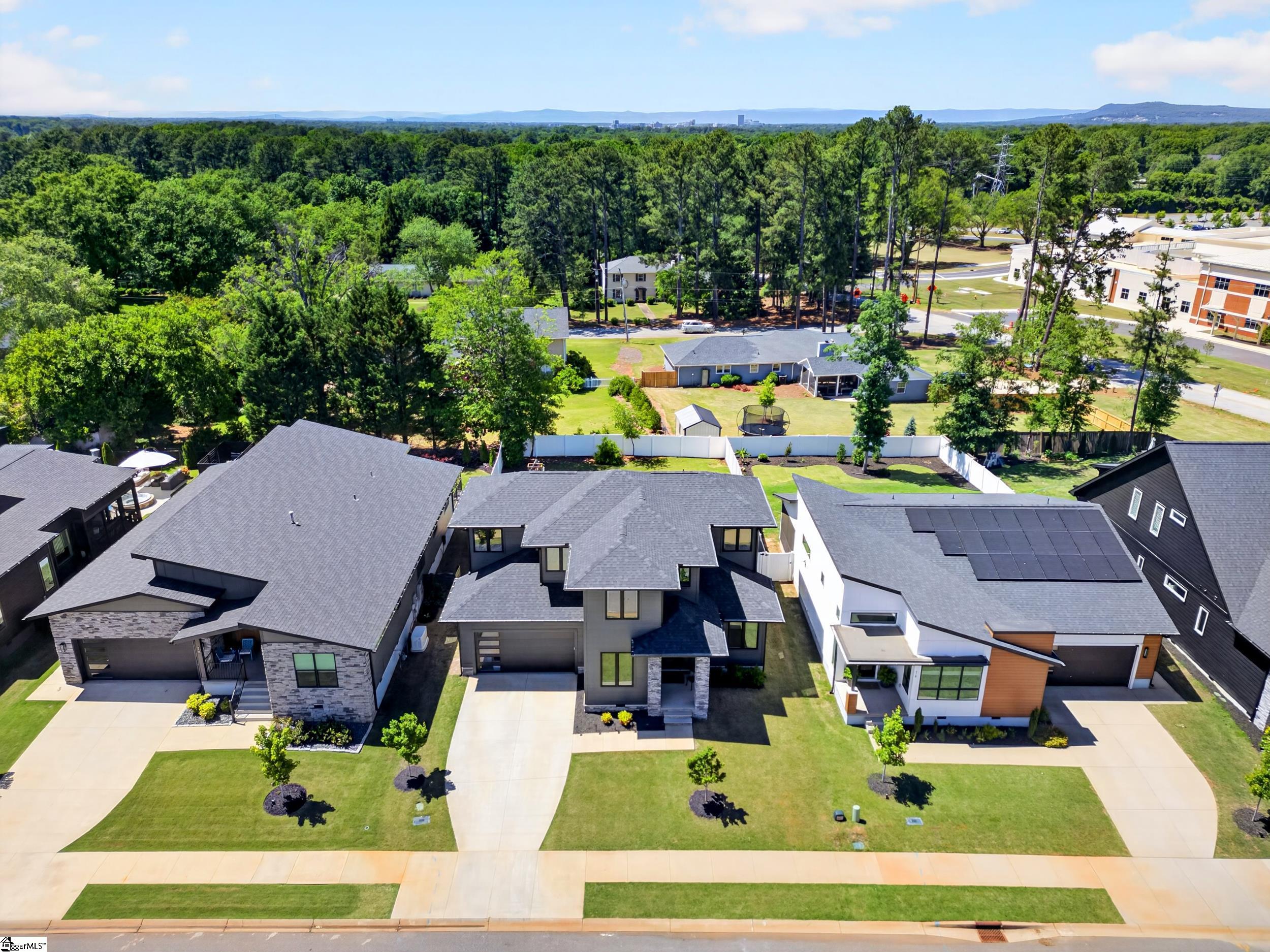 20 Village Crest Drive Greenville, SC 29607