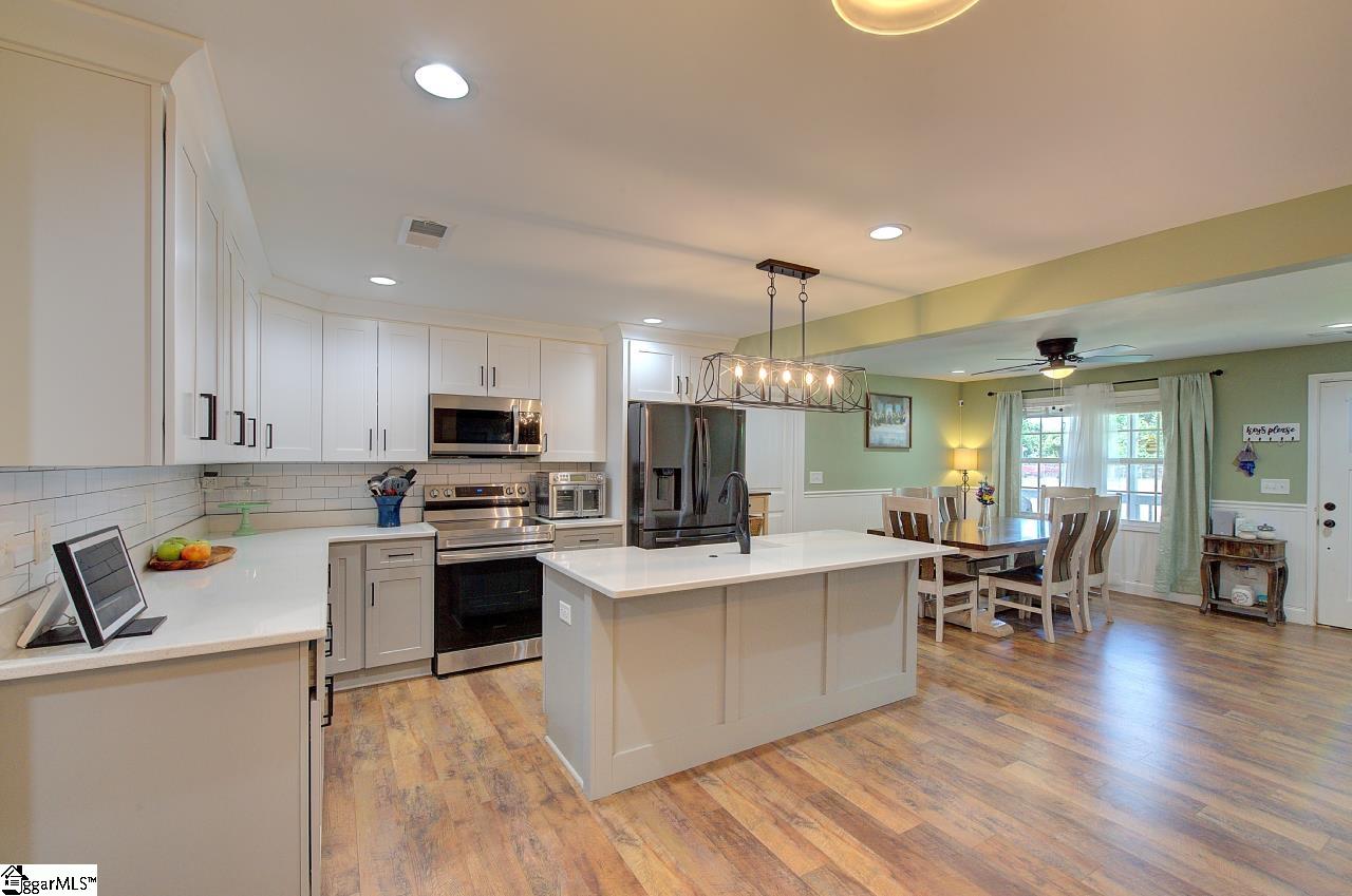 120 Swain Avenue Boiling Springs, SC 29316