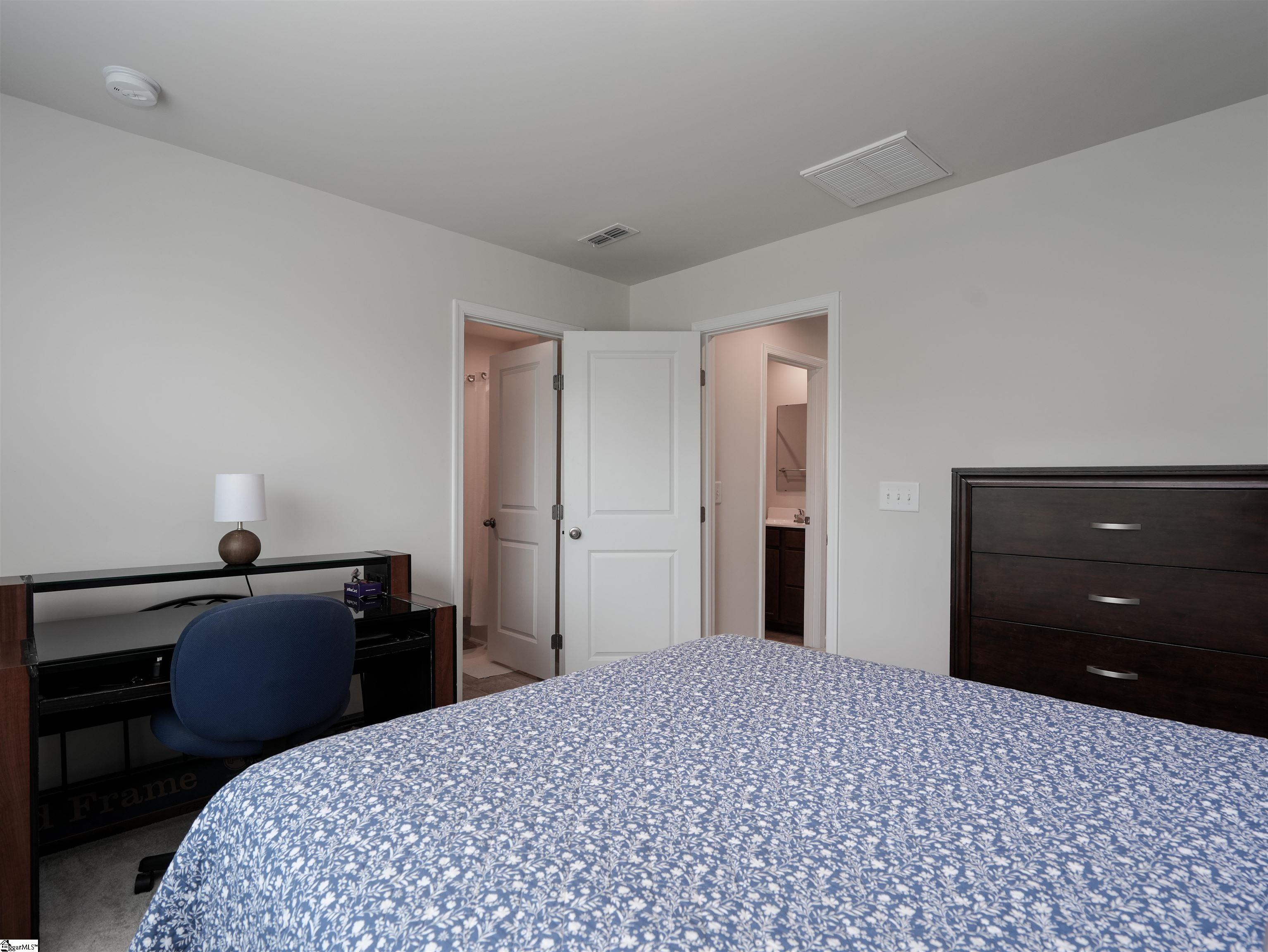 8 Verdant Leaf Way Greenville, SC 29617