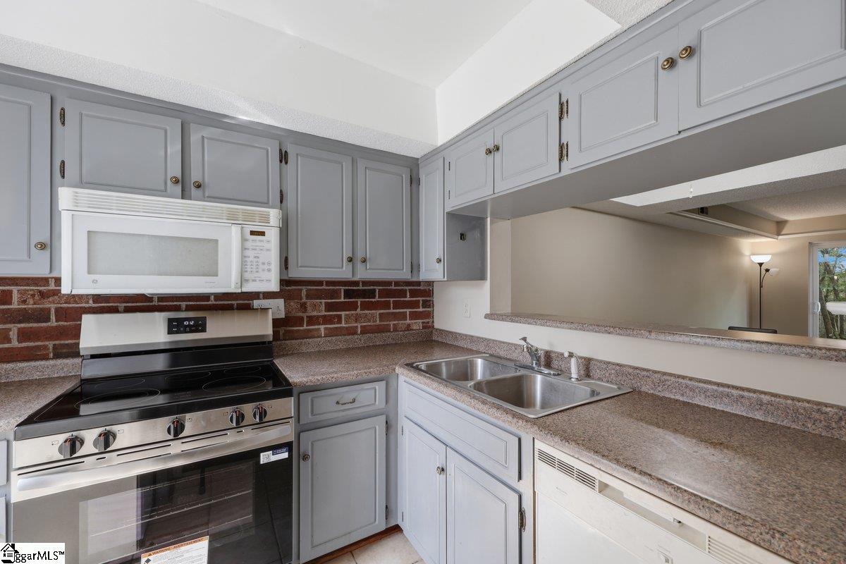 2530 E North Street UNIT Unit 13-E Greenville, SC 29615