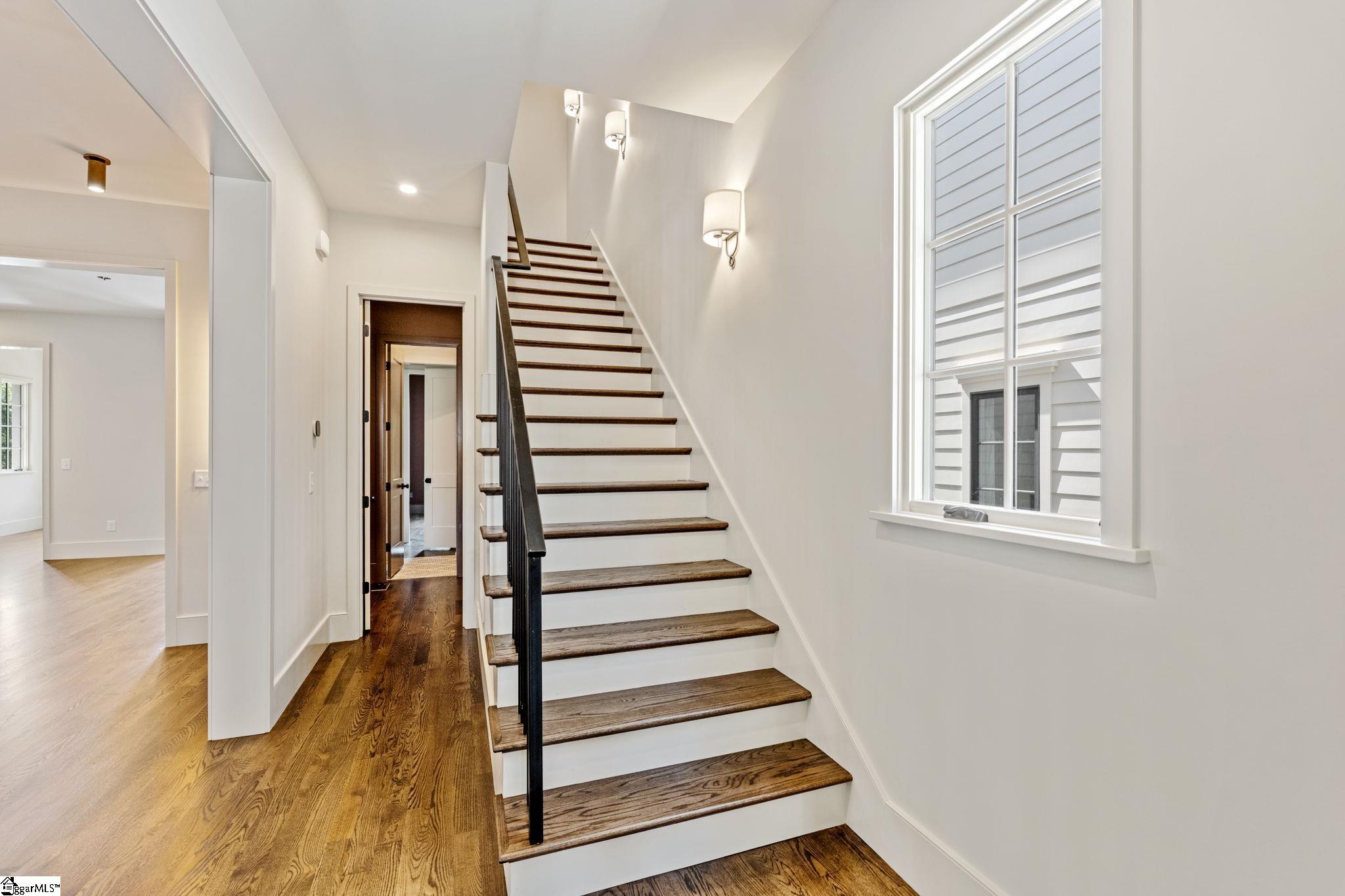 33 N Textile Avenue Greenville, SC 29611