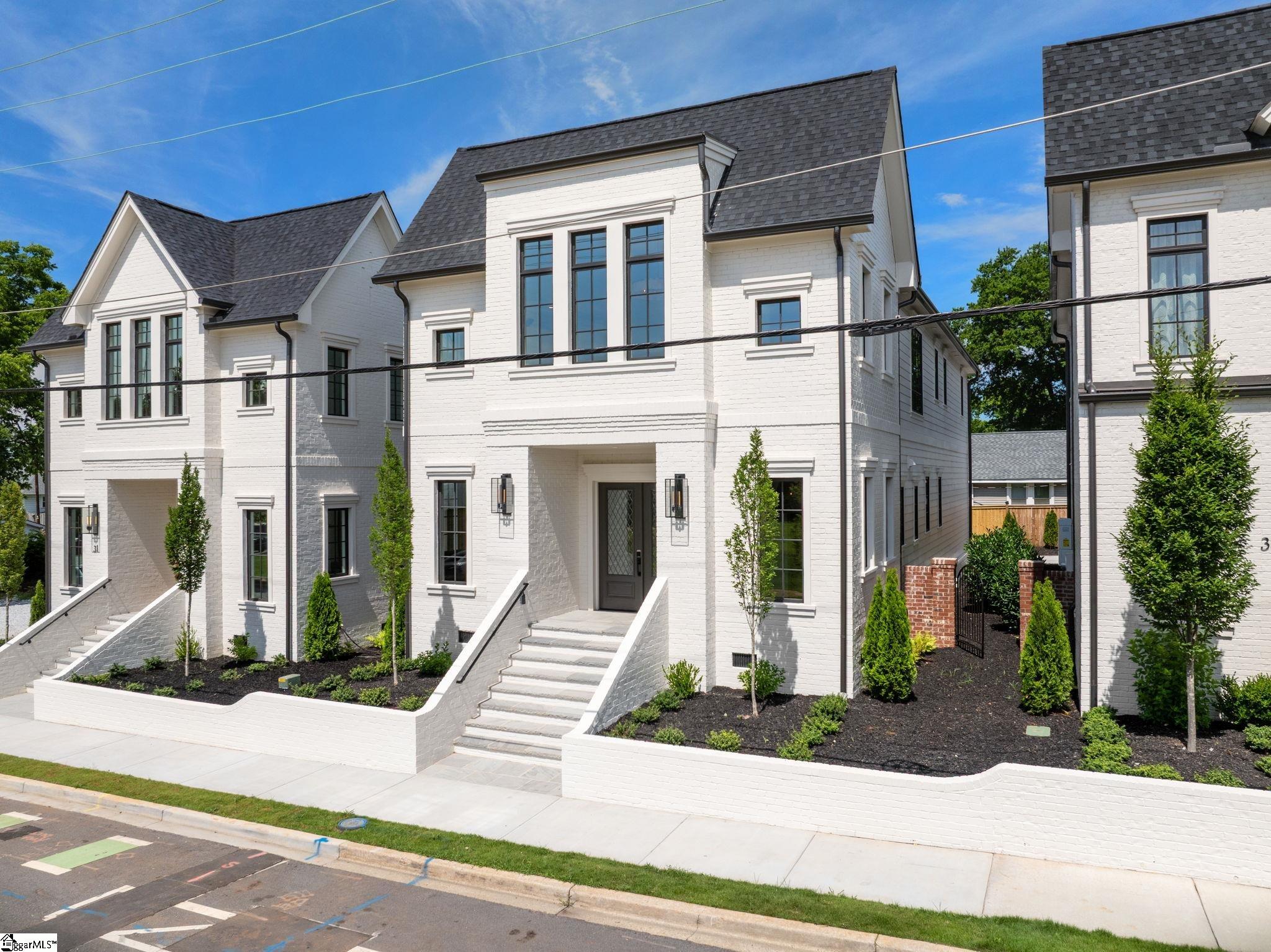 33 N Textile Avenue Greenville, SC 29611
