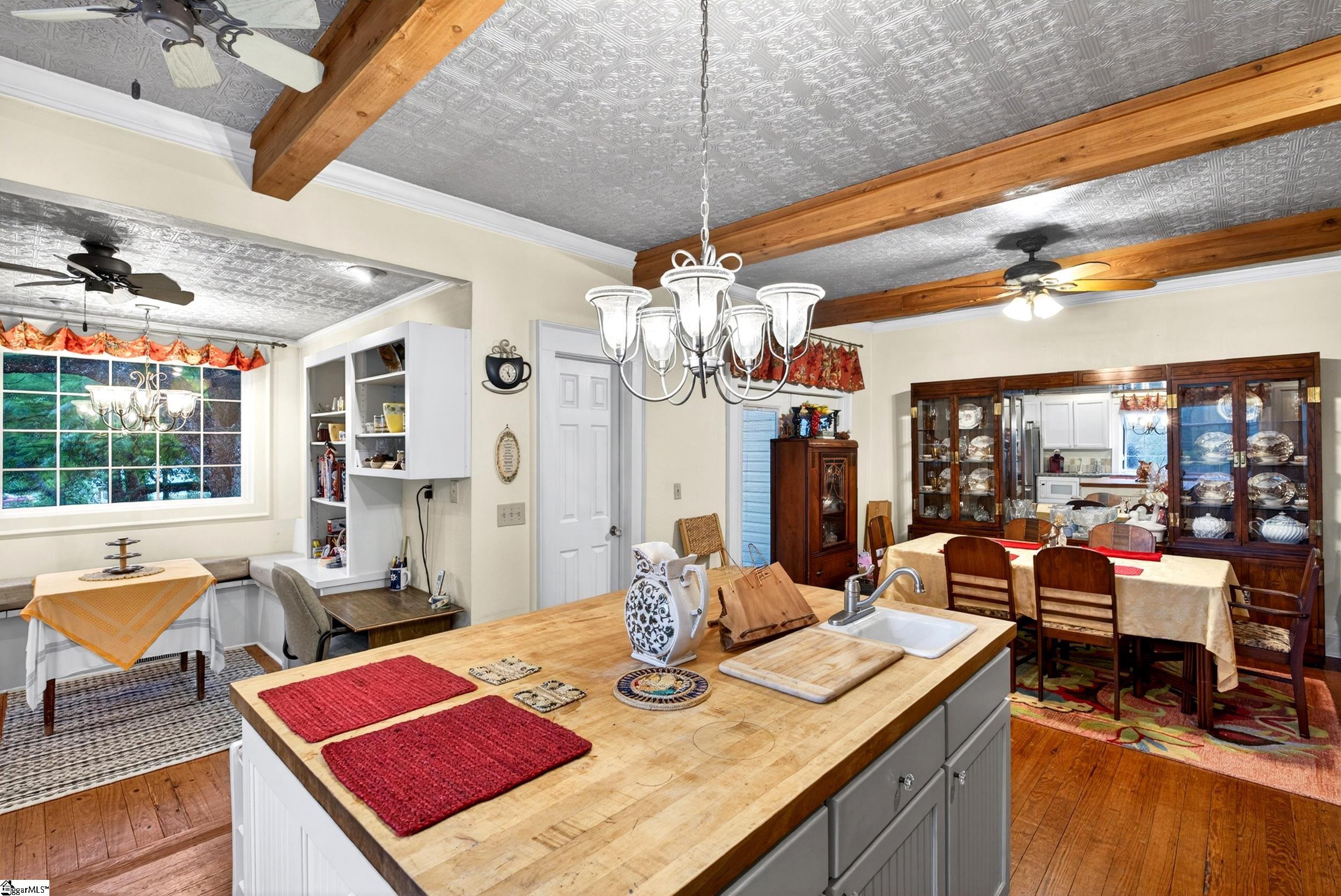 2471 Holly Springs Road Inman, SC 29349
