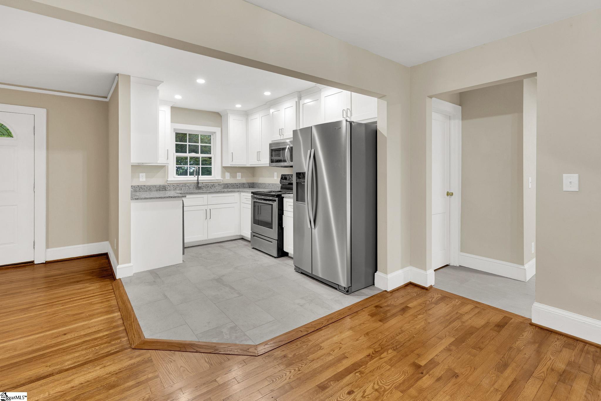14 Dixie Avenue Greenville, SC 29607-1420