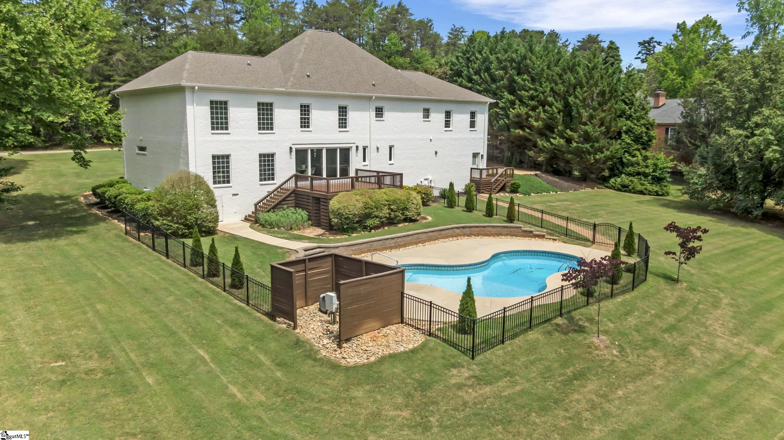 12 Woodvalley Court Greenville, SC 29617