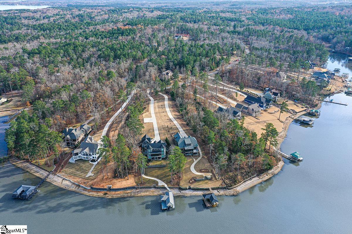 109 Abercrombie Point Greenwood, SC 29649
