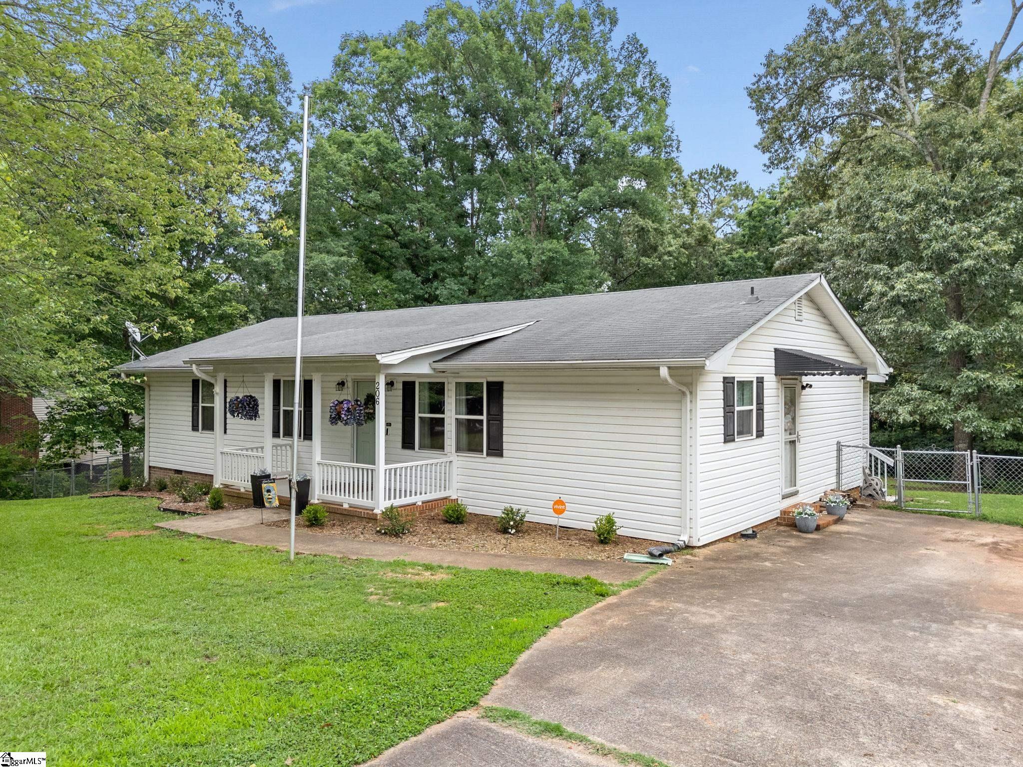 206 Dogwood Court Piedmont, SC 29673