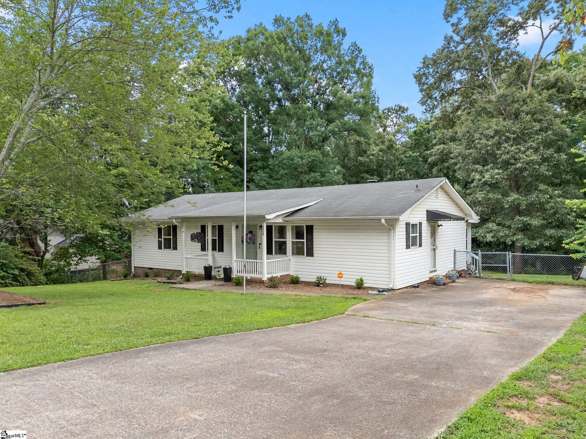 206 Dogwood Court Piedmont, SC 29673