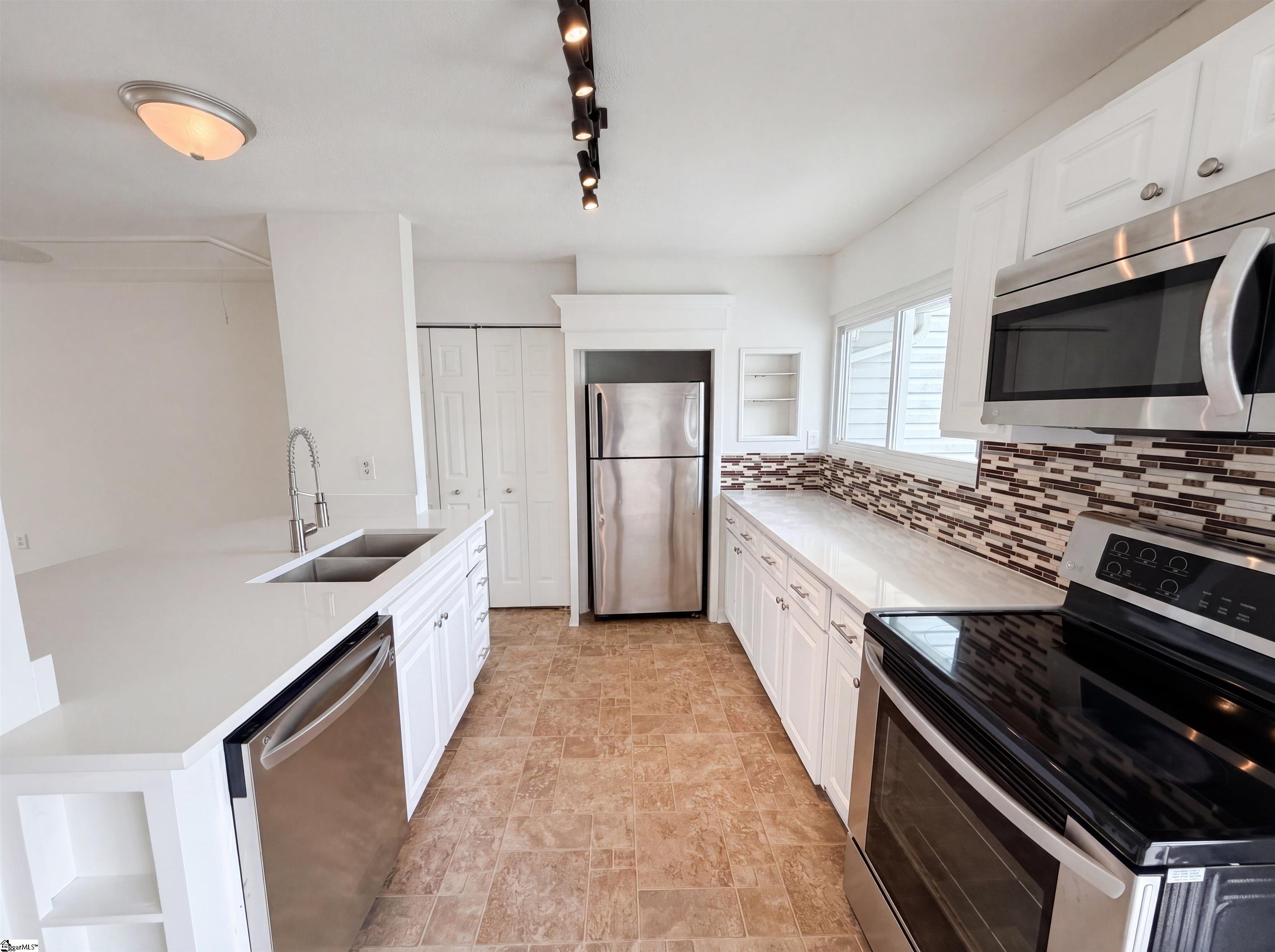 79 Topsail Court Greenville, SC 29611