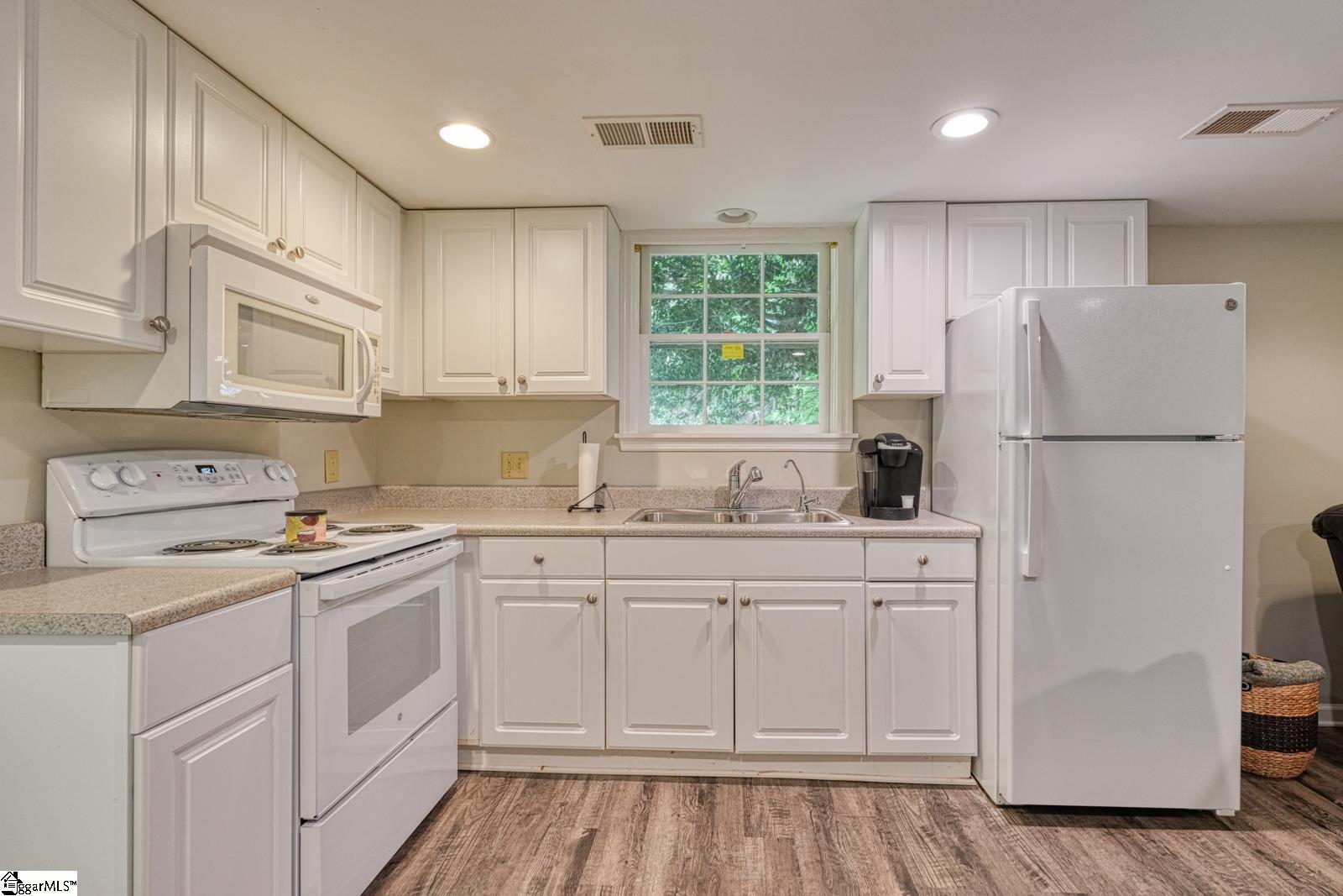 102 Hickory Hollow Drive Inman, SC 29349