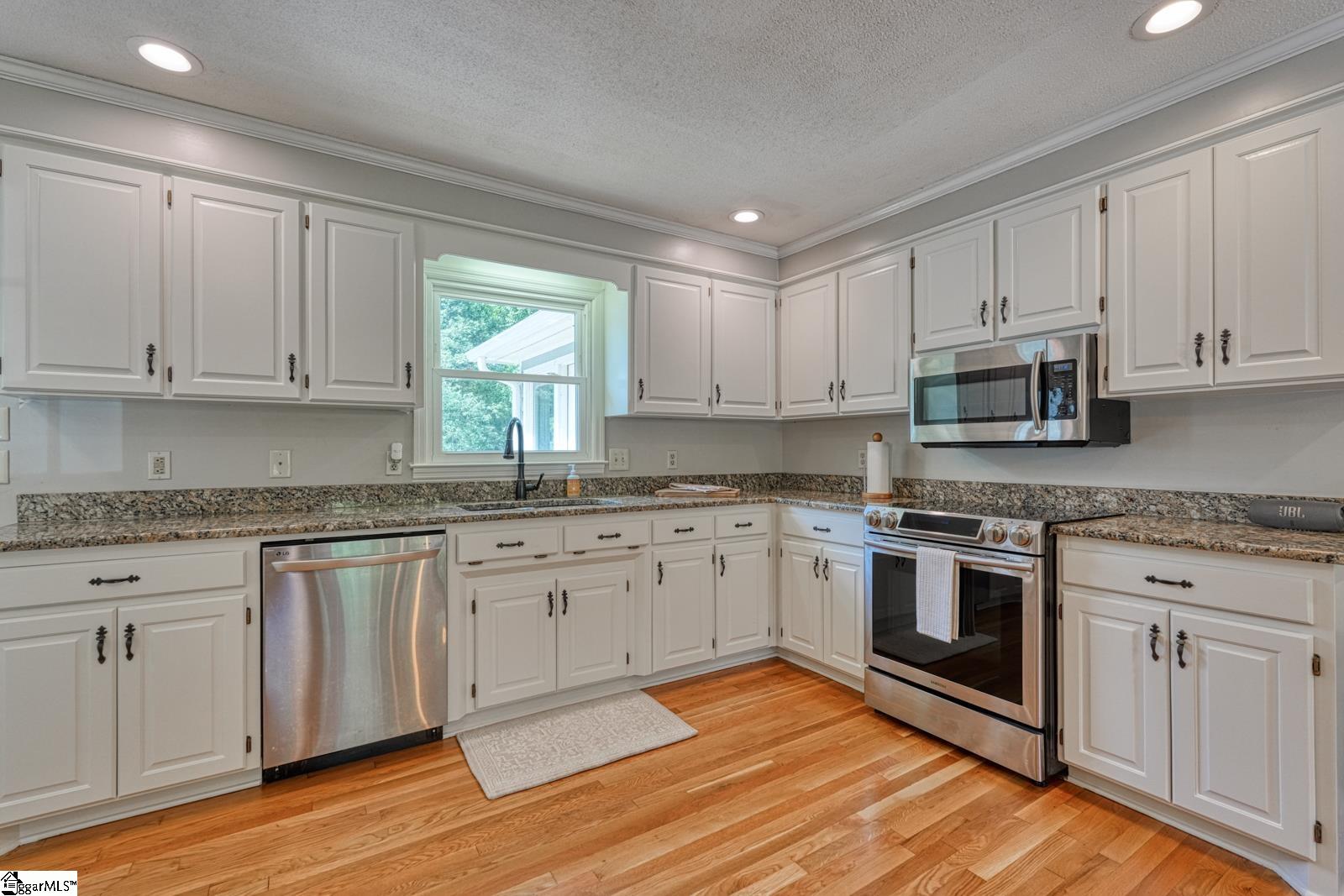 102 Hickory Hollow Drive Inman, SC 29349