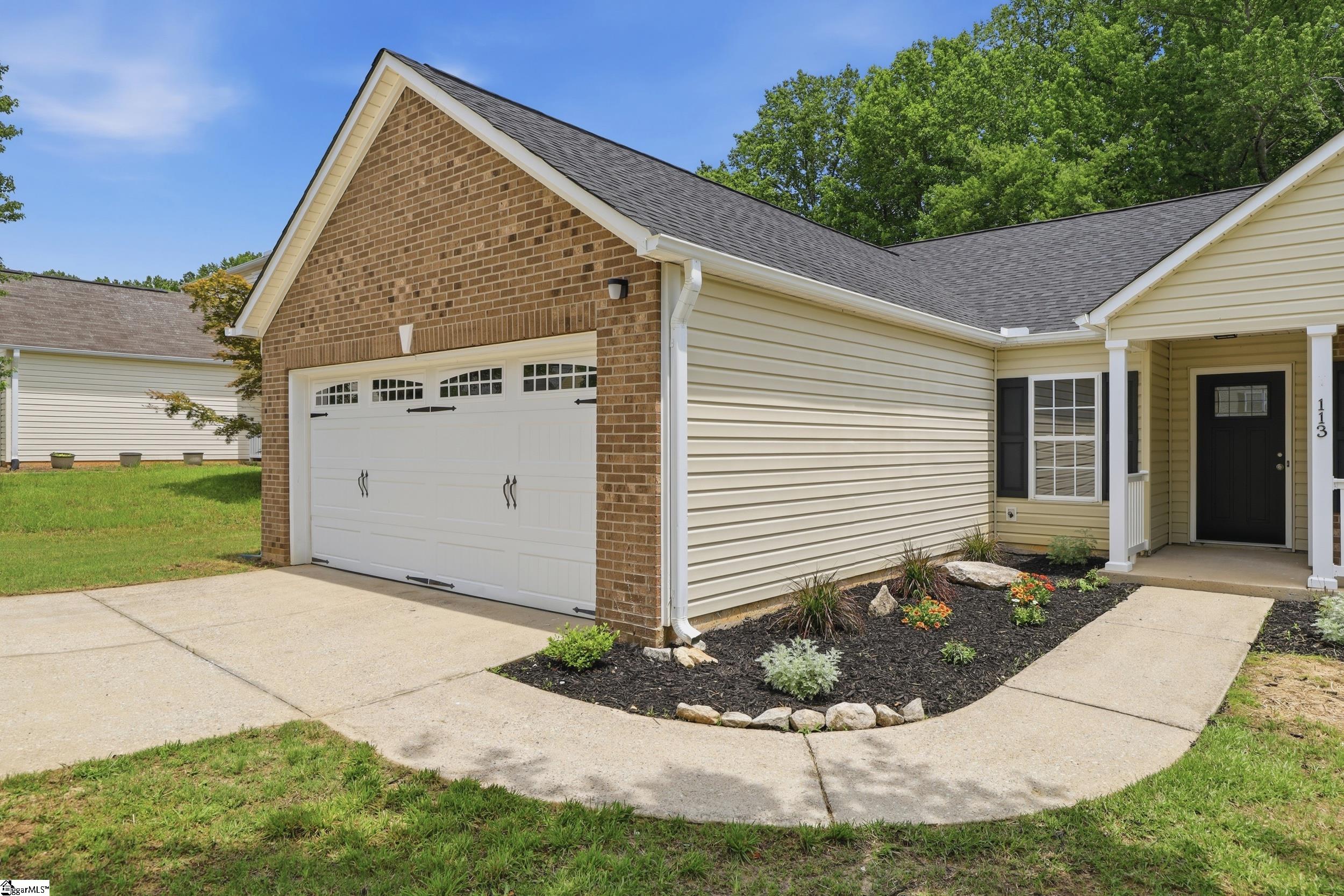 113 Midwood Road Travelers Rest, SC 29690