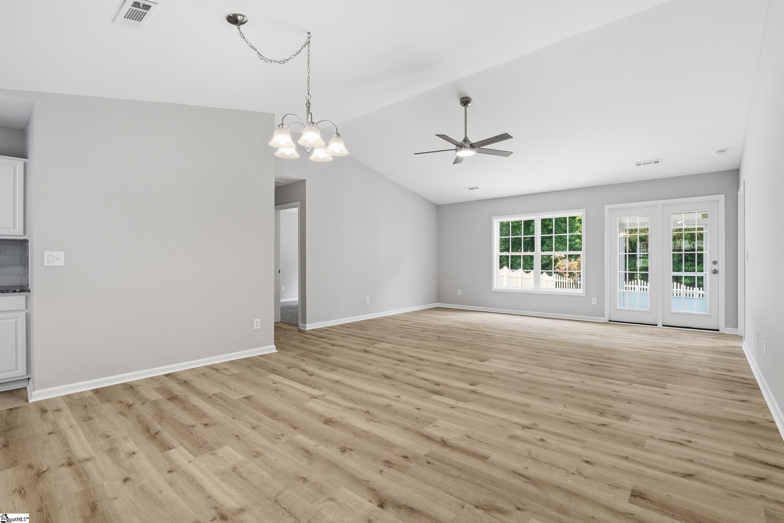 113 Midwood Road Travelers Rest, SC 29690