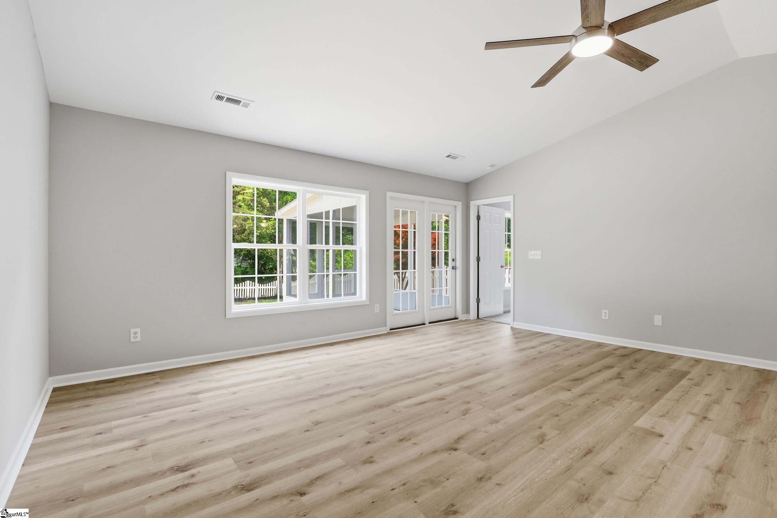 113 Midwood Road Travelers Rest, SC 29690