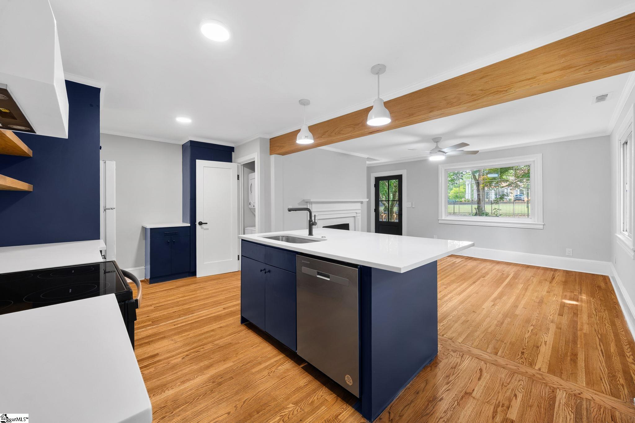 8 Amherst Avenue Greenville, SC 29605