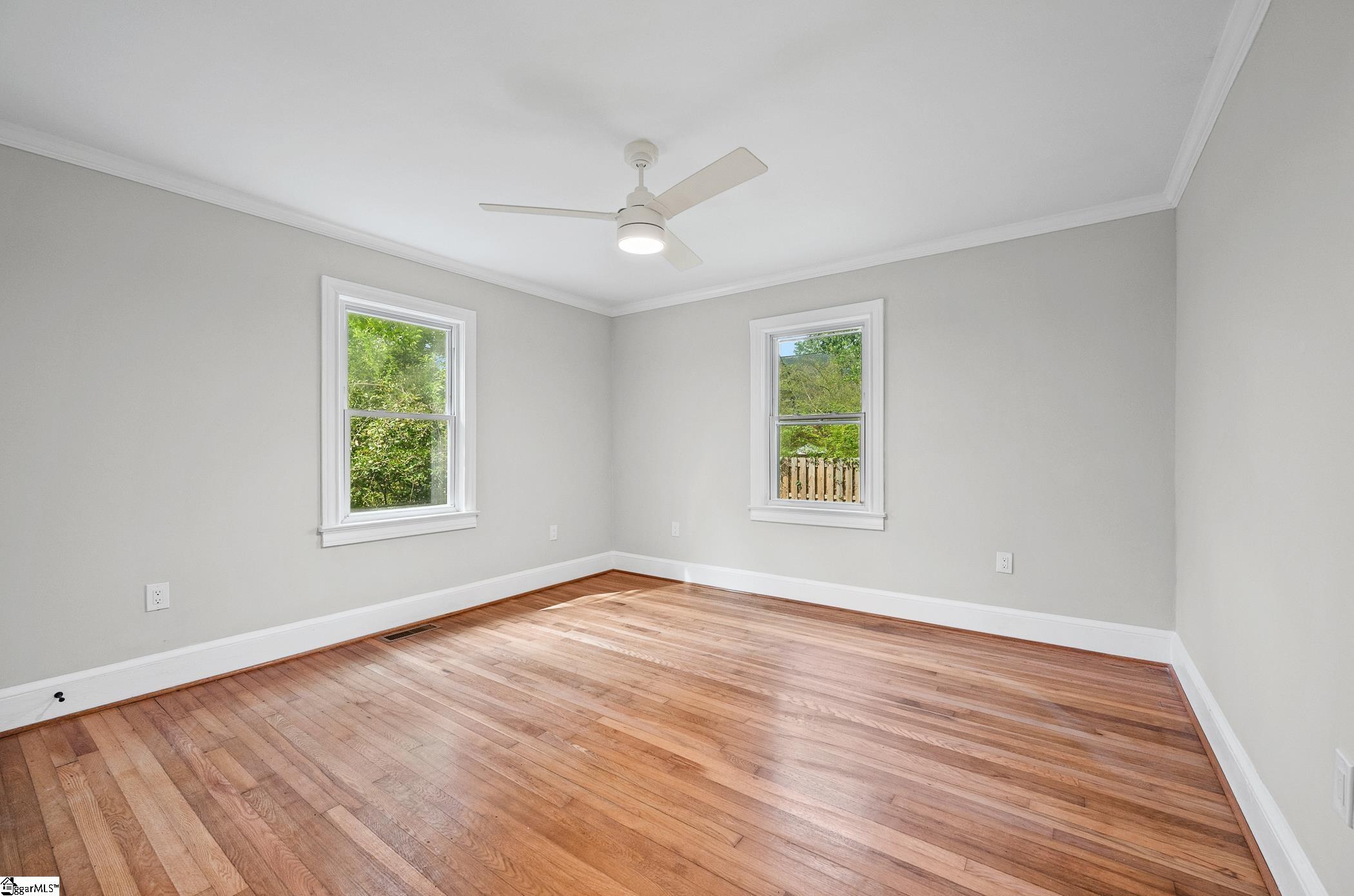 8 Amherst Avenue Greenville, SC 29605