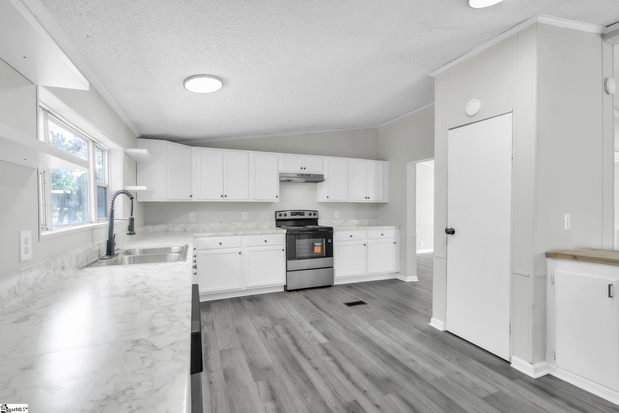 100 Riverbreeze Road Greenville, SC 29611