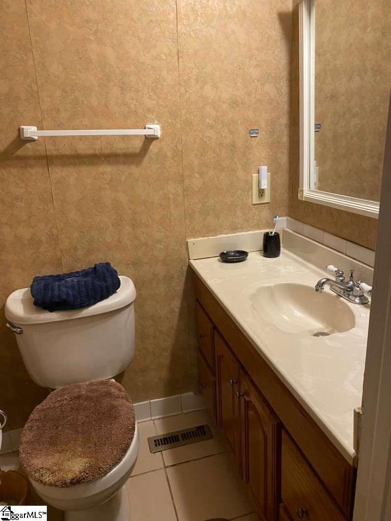 14 Pasadena Avenue Greenville, SC 29605-2304