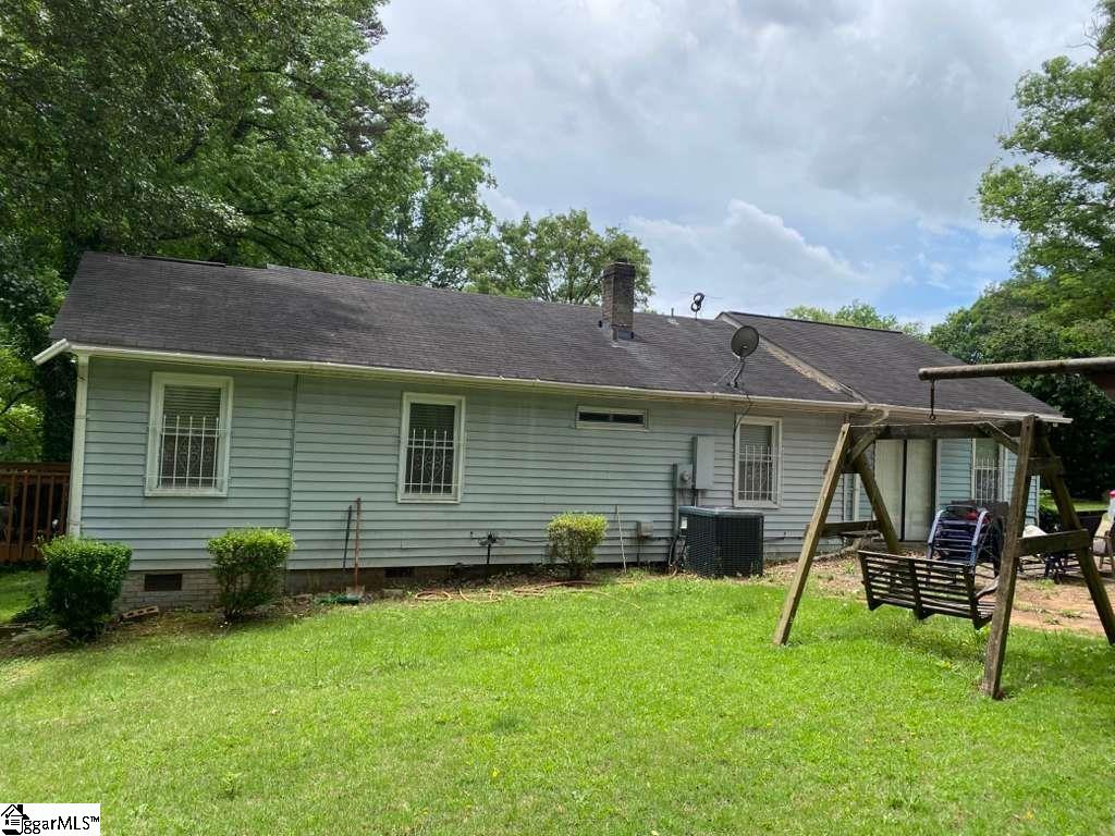 14 Pasadena Avenue Greenville, SC 29605-2304