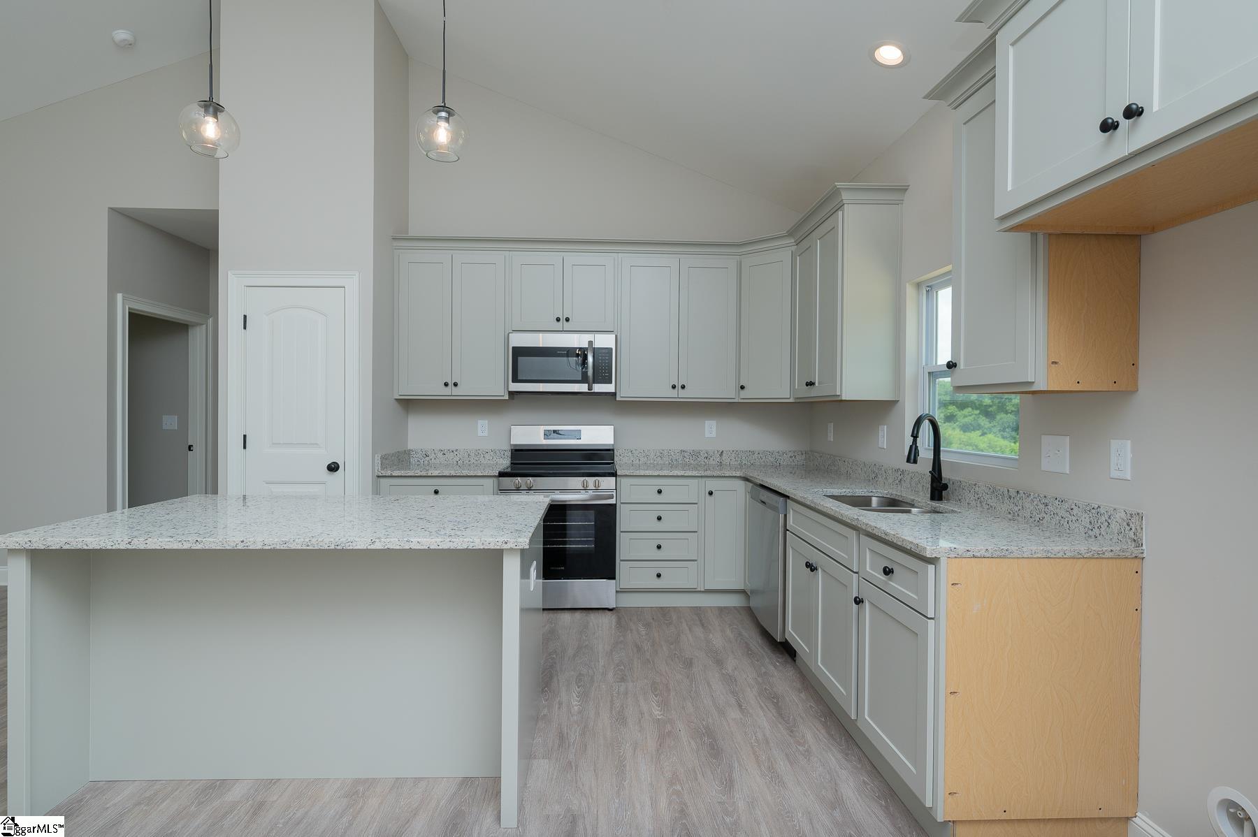 502 Hellams Road Gray Court, SC 29645