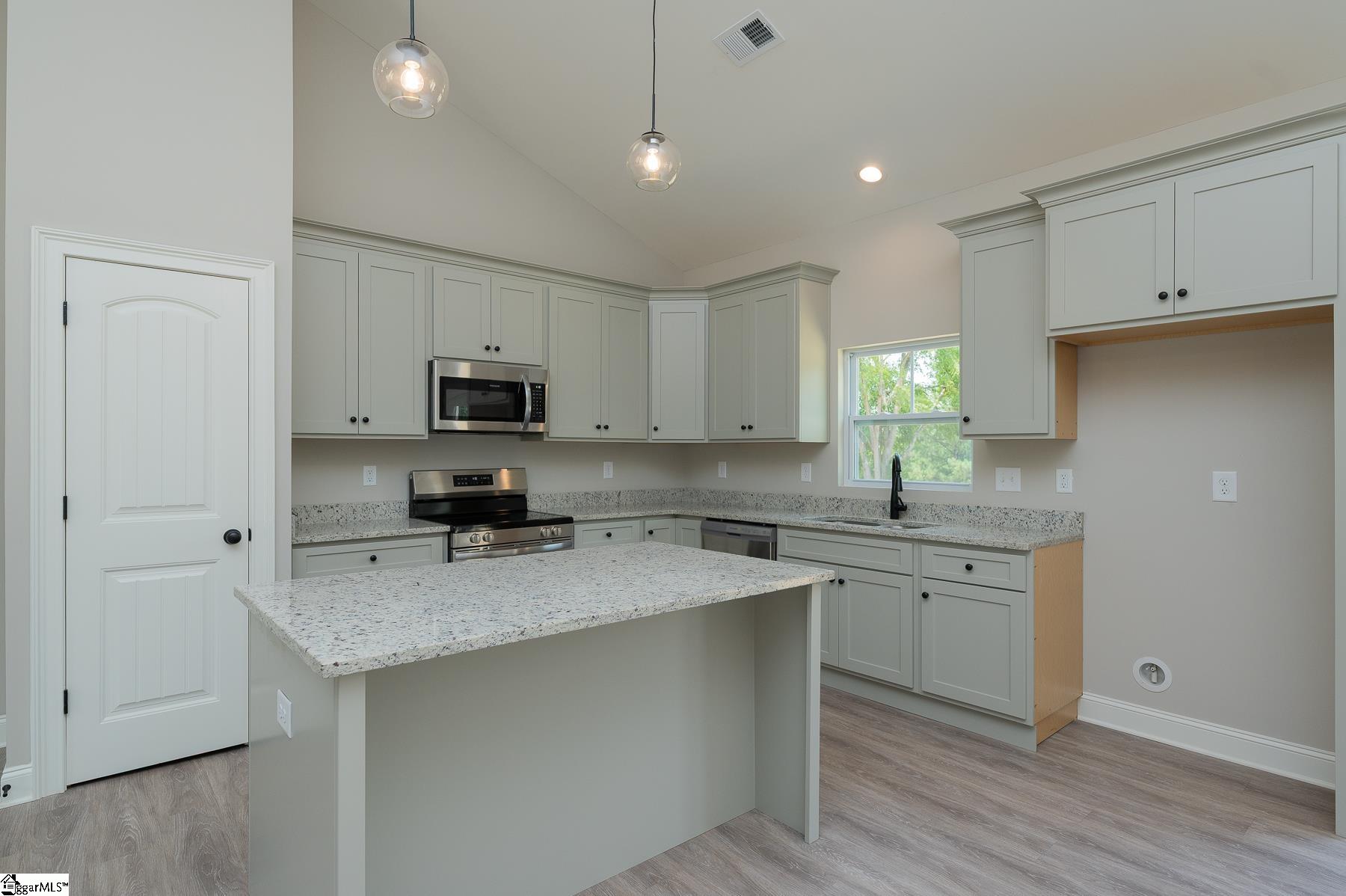 502 Hellams Road Gray Court, SC 29645