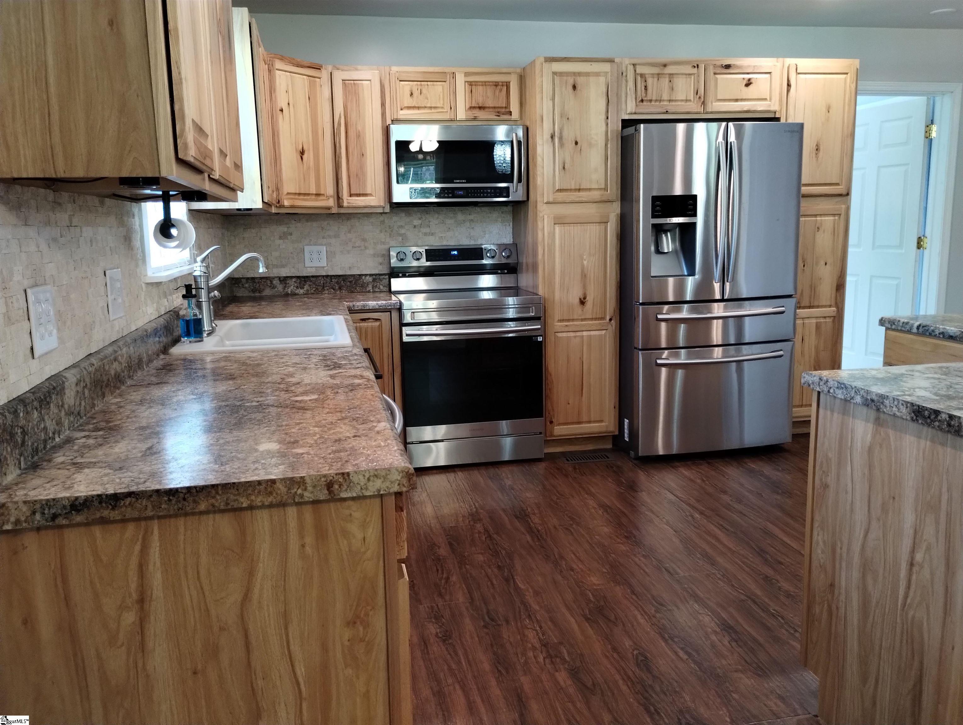 127 Eden Lane Central, SC 29640