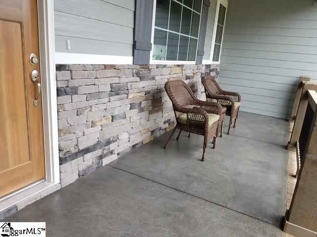 27 Enoree Farm Way Taylors, SC 29687