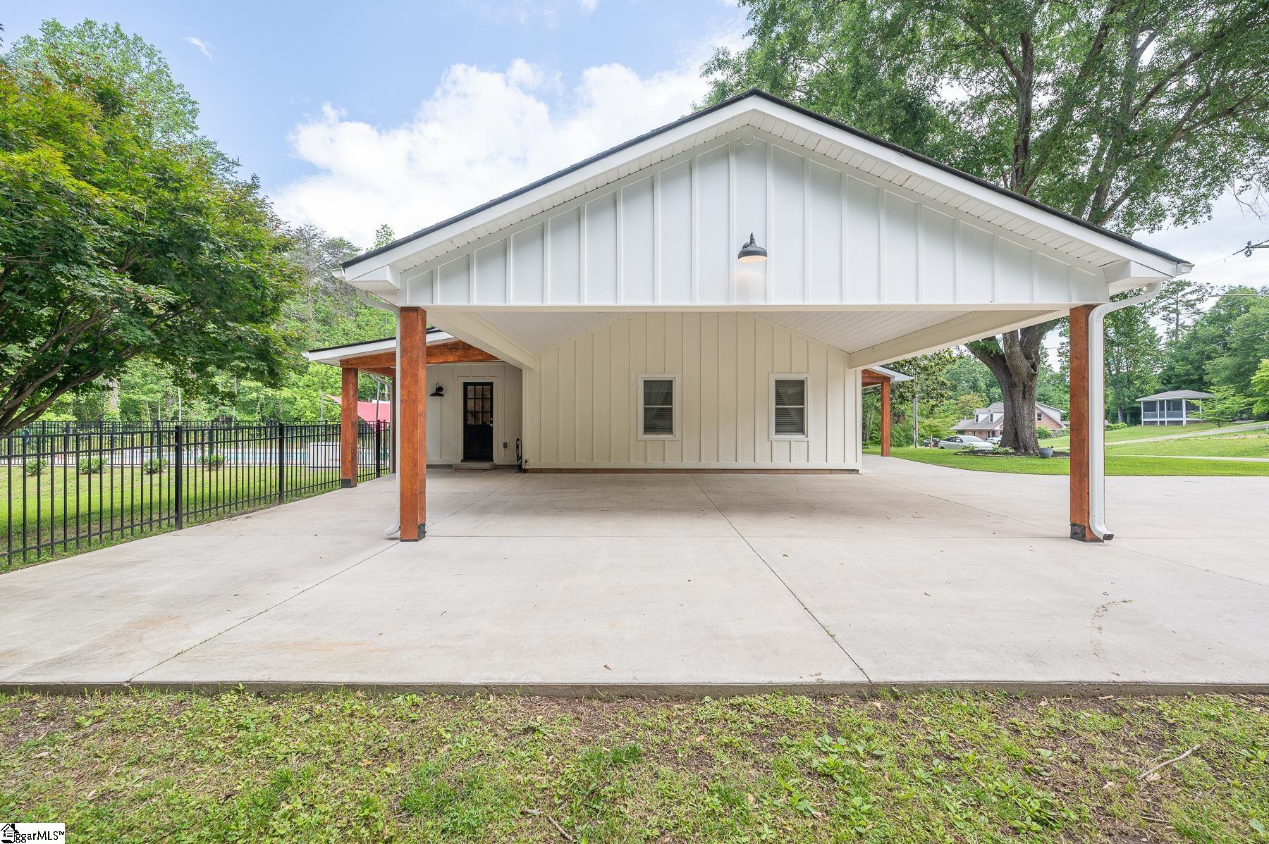 508 Forest Drive Landrum, SC 29356