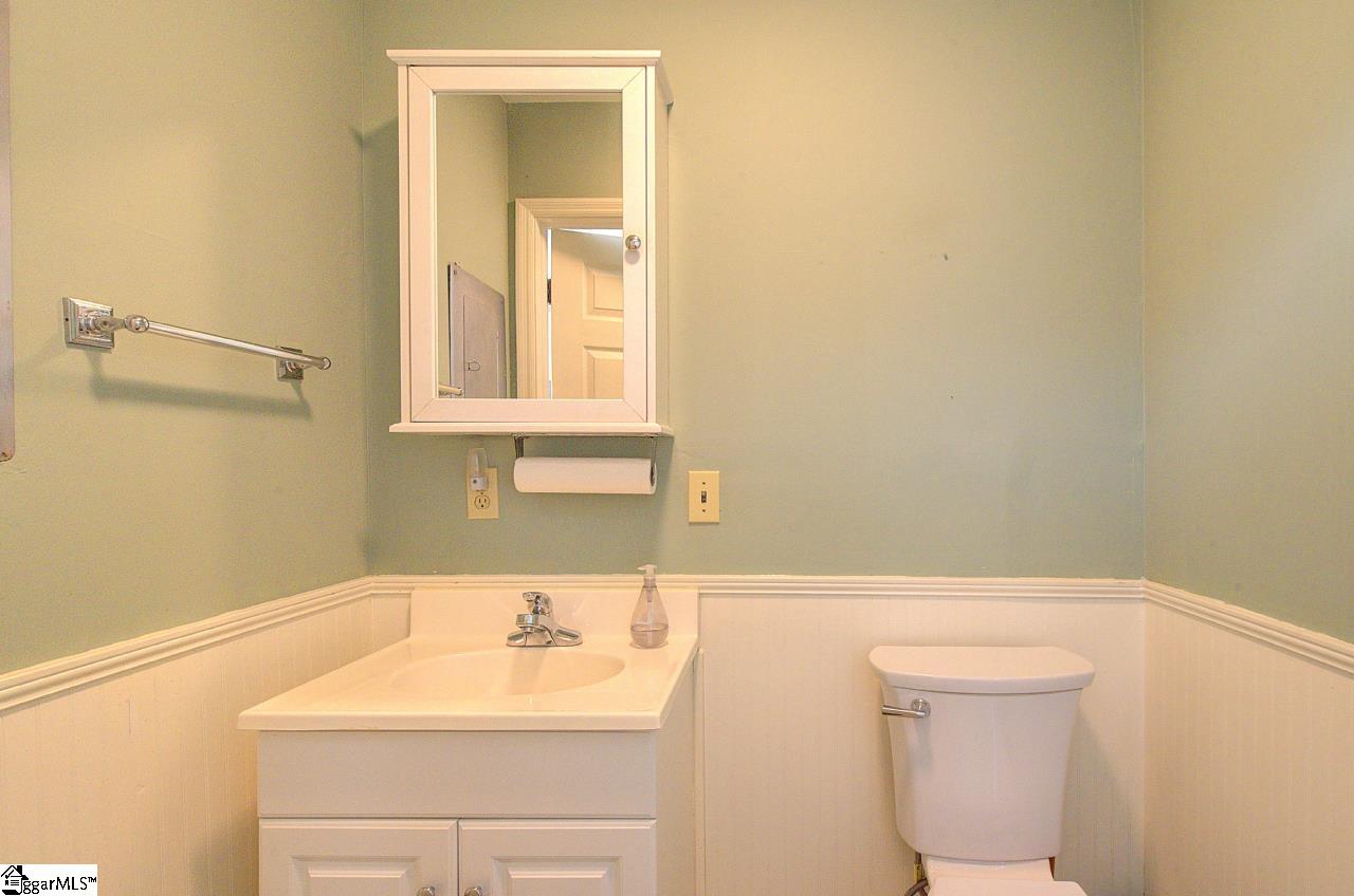 5 Fernwood Drive Taylors, SC 29687