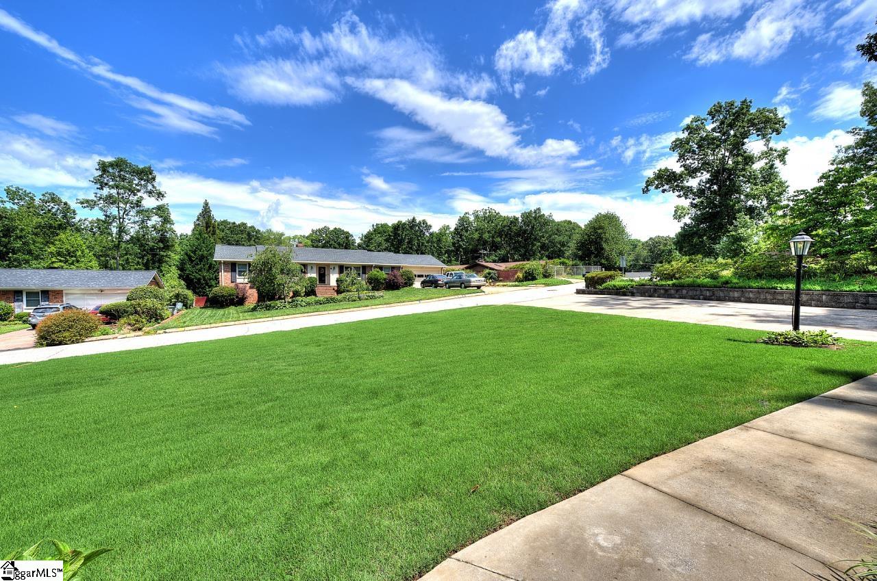 5 Fernwood Drive Taylors, SC 29687
