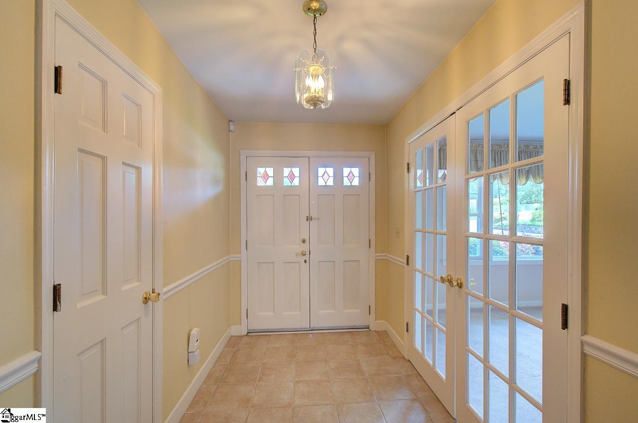 5 Fernwood Drive Taylors, SC 29687