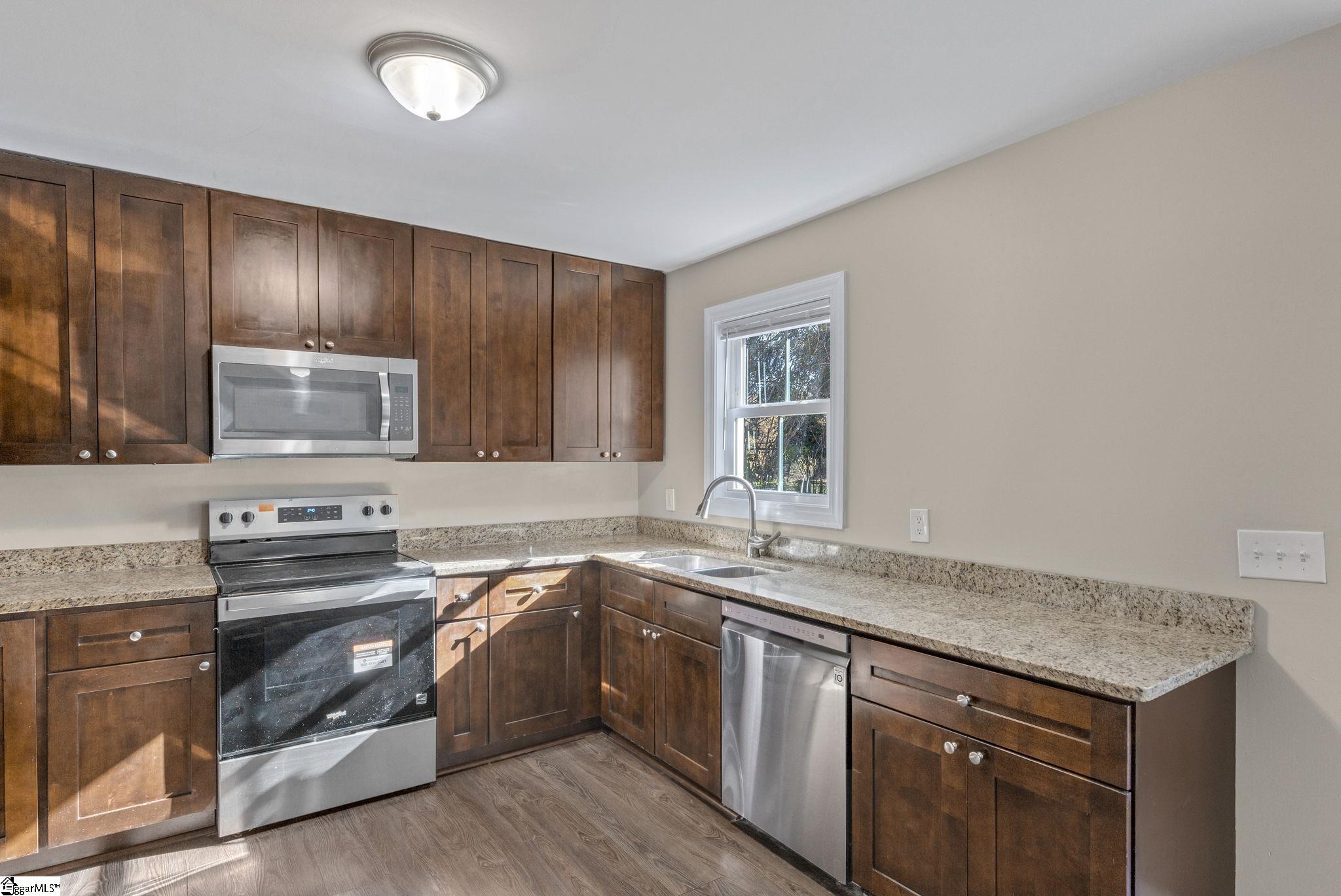 24 N Harbor Drive Greenville, SC 29611